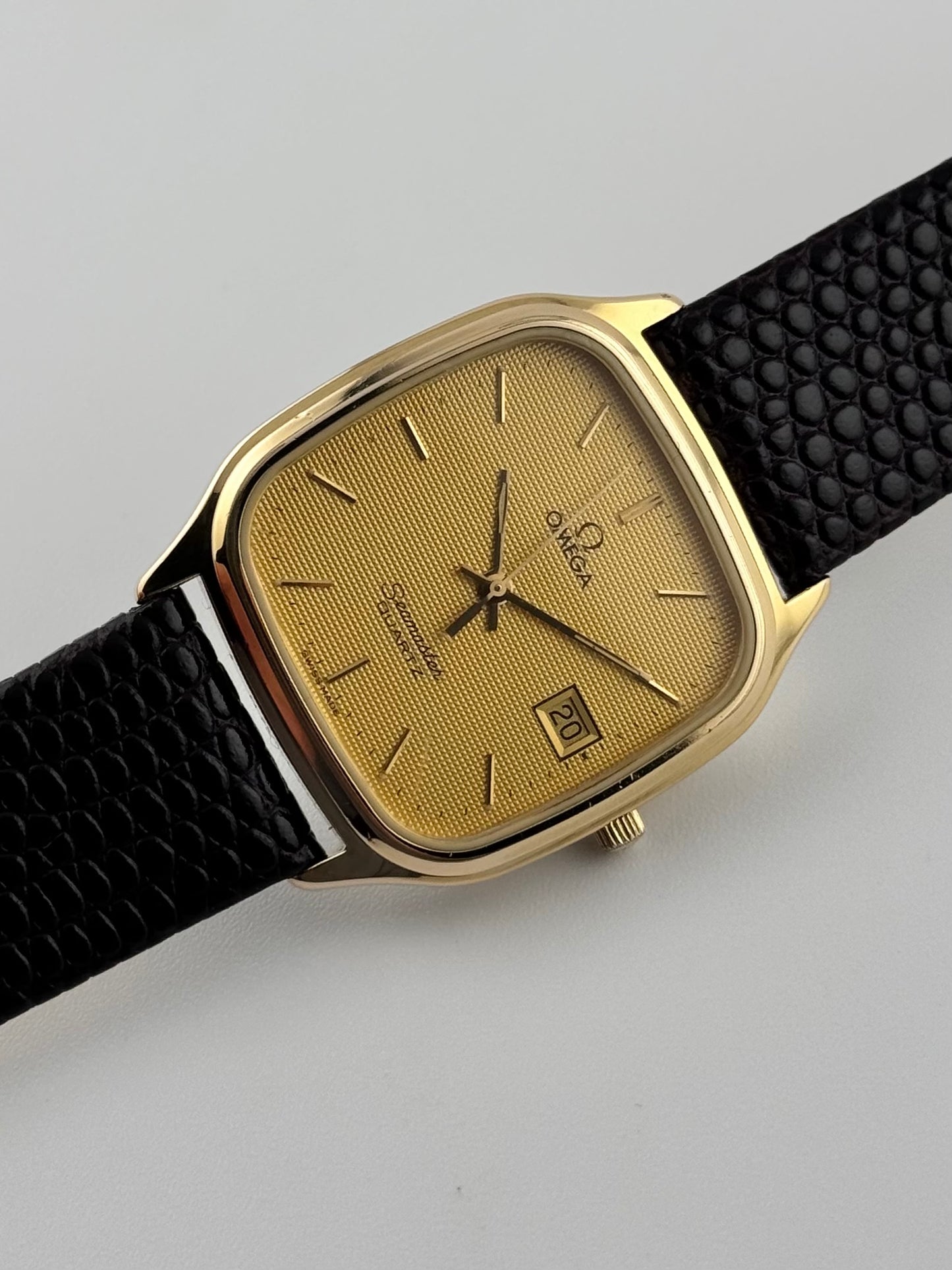 Omega Seamaster Quartz Date - 396.0934.1