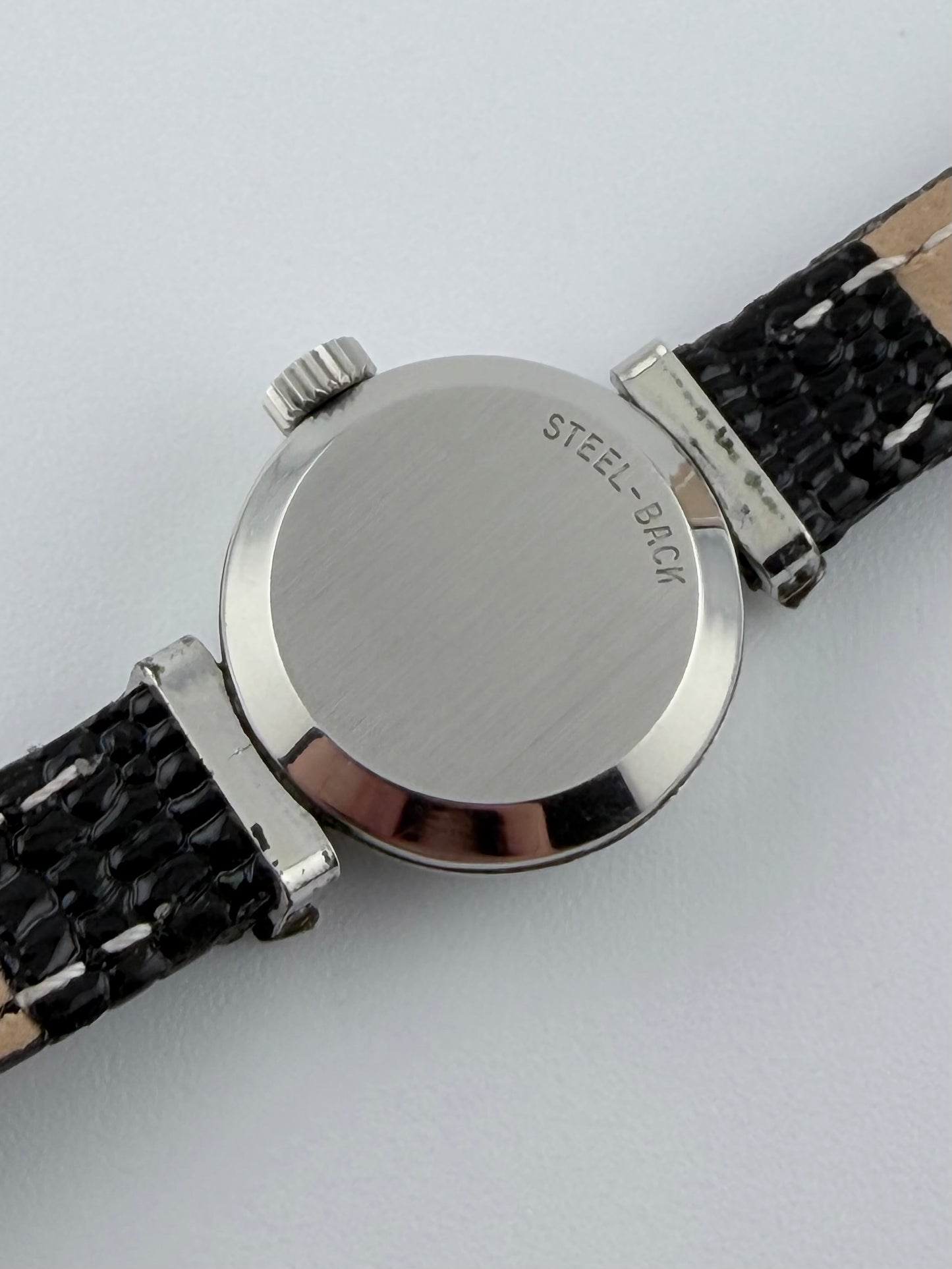 Omega Geneve Manual Wind 511.039 - Ladies
