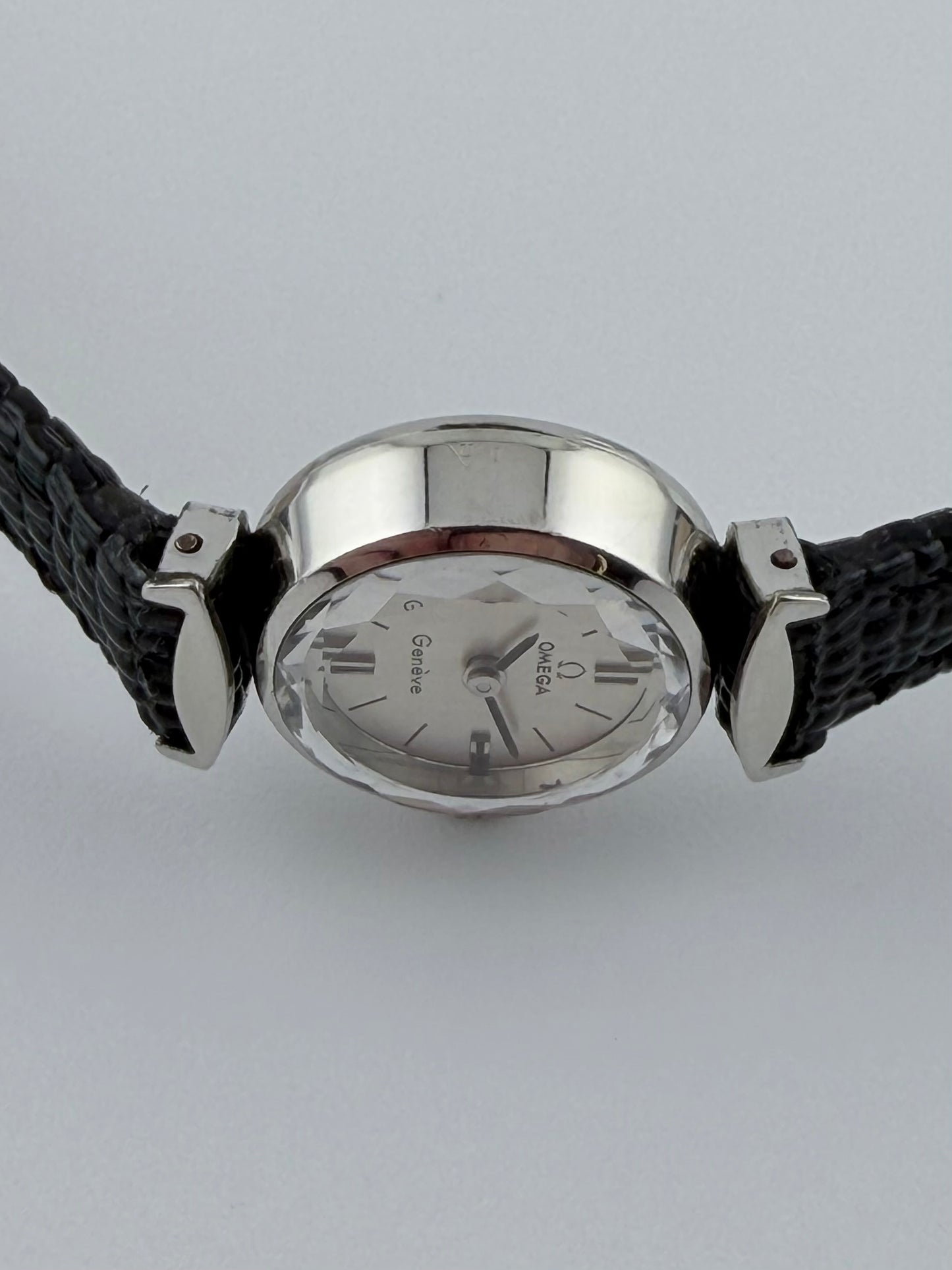 Omega Geneve Manual Wind 511.039 - Ladies