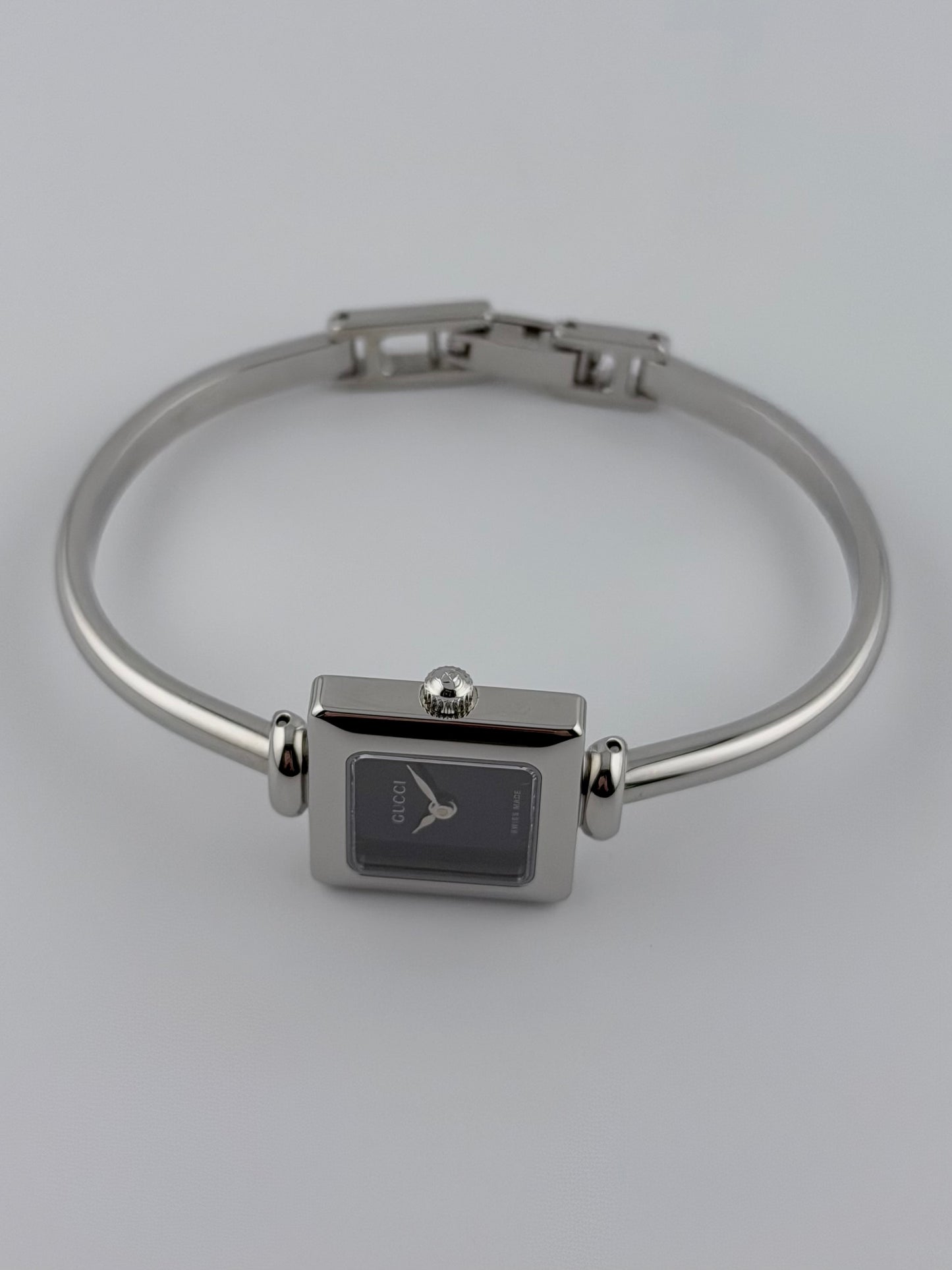Gucci 1900L Quartz - Ladies - Mint condition - Boxed