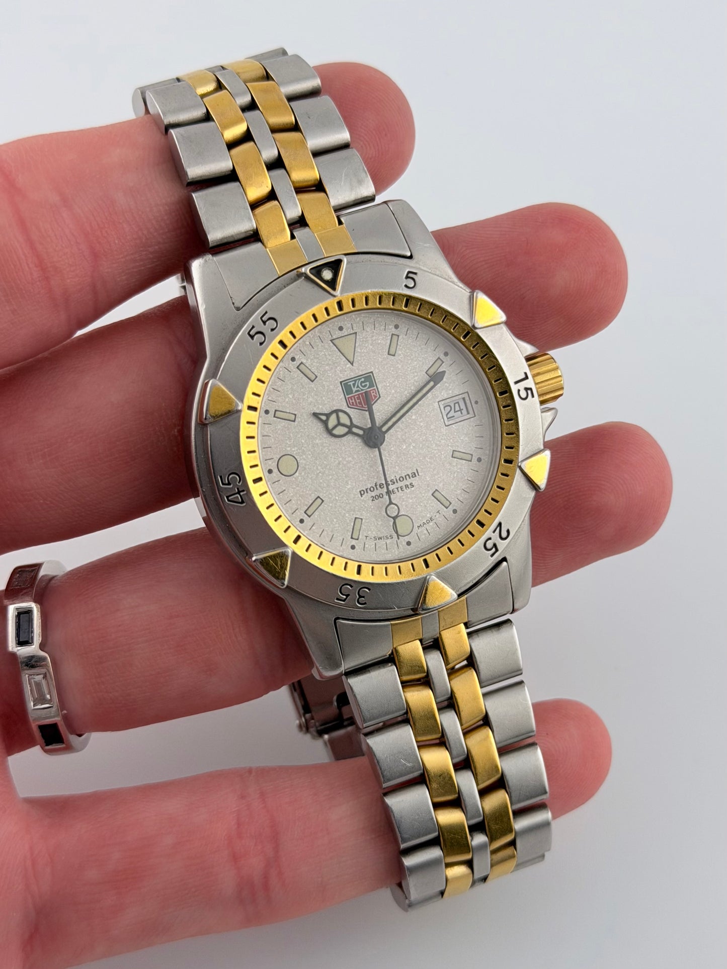 Tag Heuer Professional 200m Quartz Date - WD1221-K-2