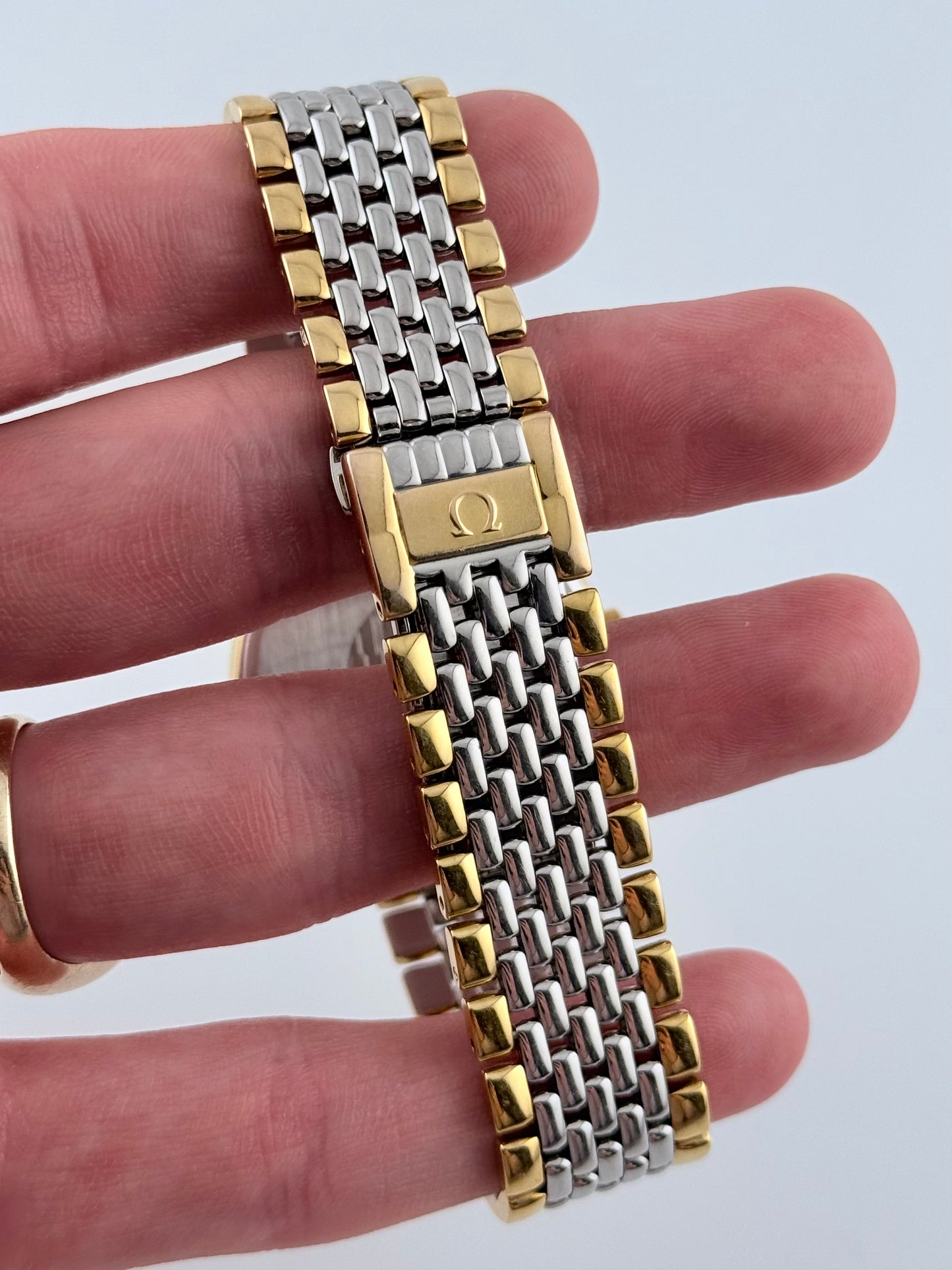 Omega De Ville Quartz Date 396.1012  - Original bracelet