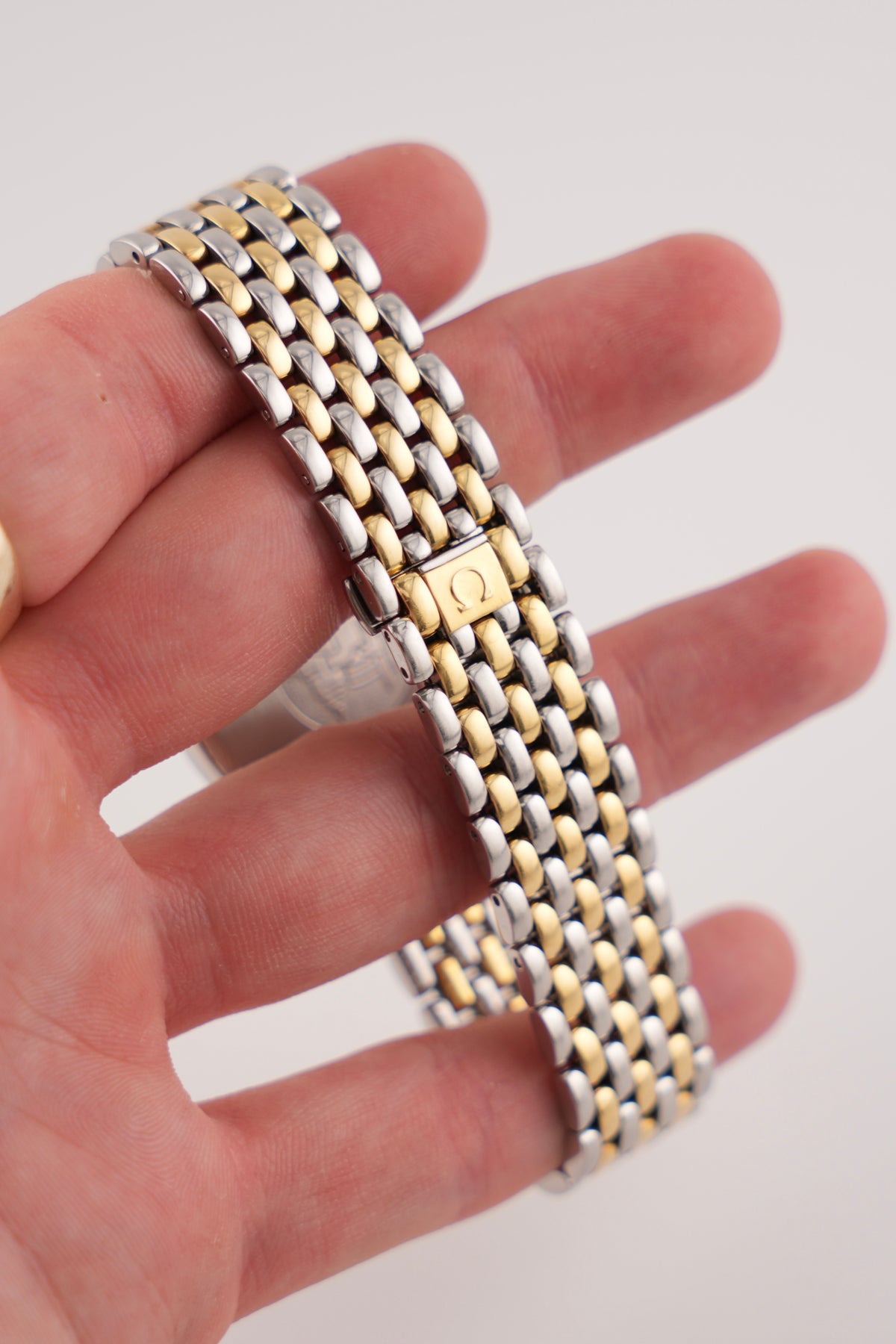 Omega De Ville Quartz Date 396.2432  - Original bracelet