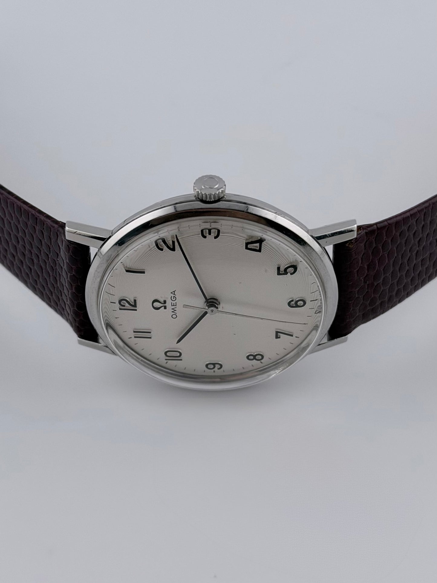 Omega Geneve Manual Wind 131.019 - Ultra Rare - Arabic Dial - Concentric Circles