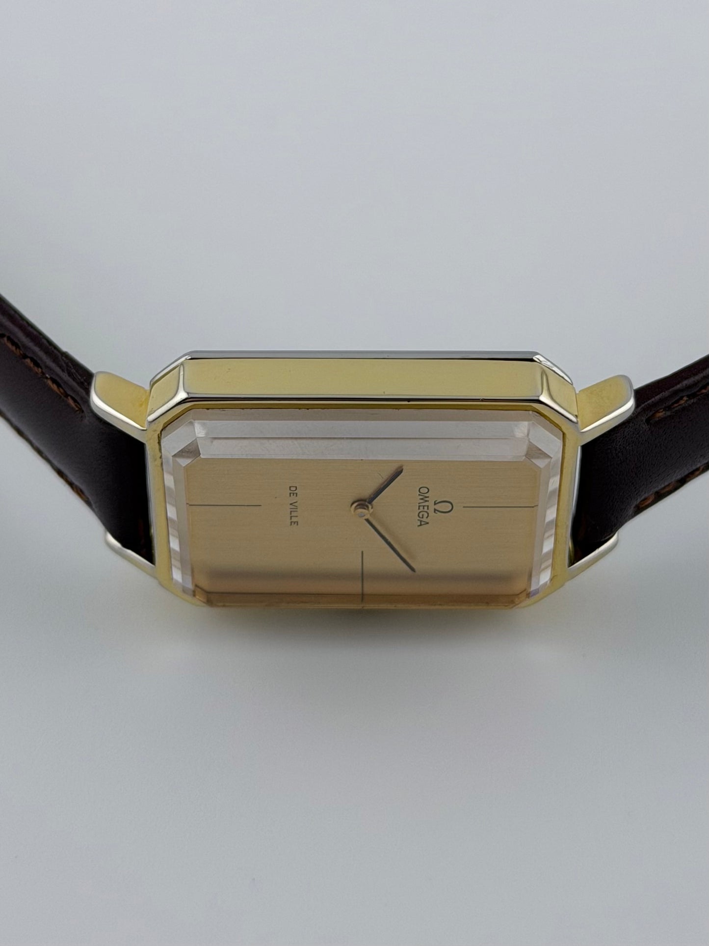 Omega DeVille Tank Manual Wind - Andrew Grima - Rare - 511.0378