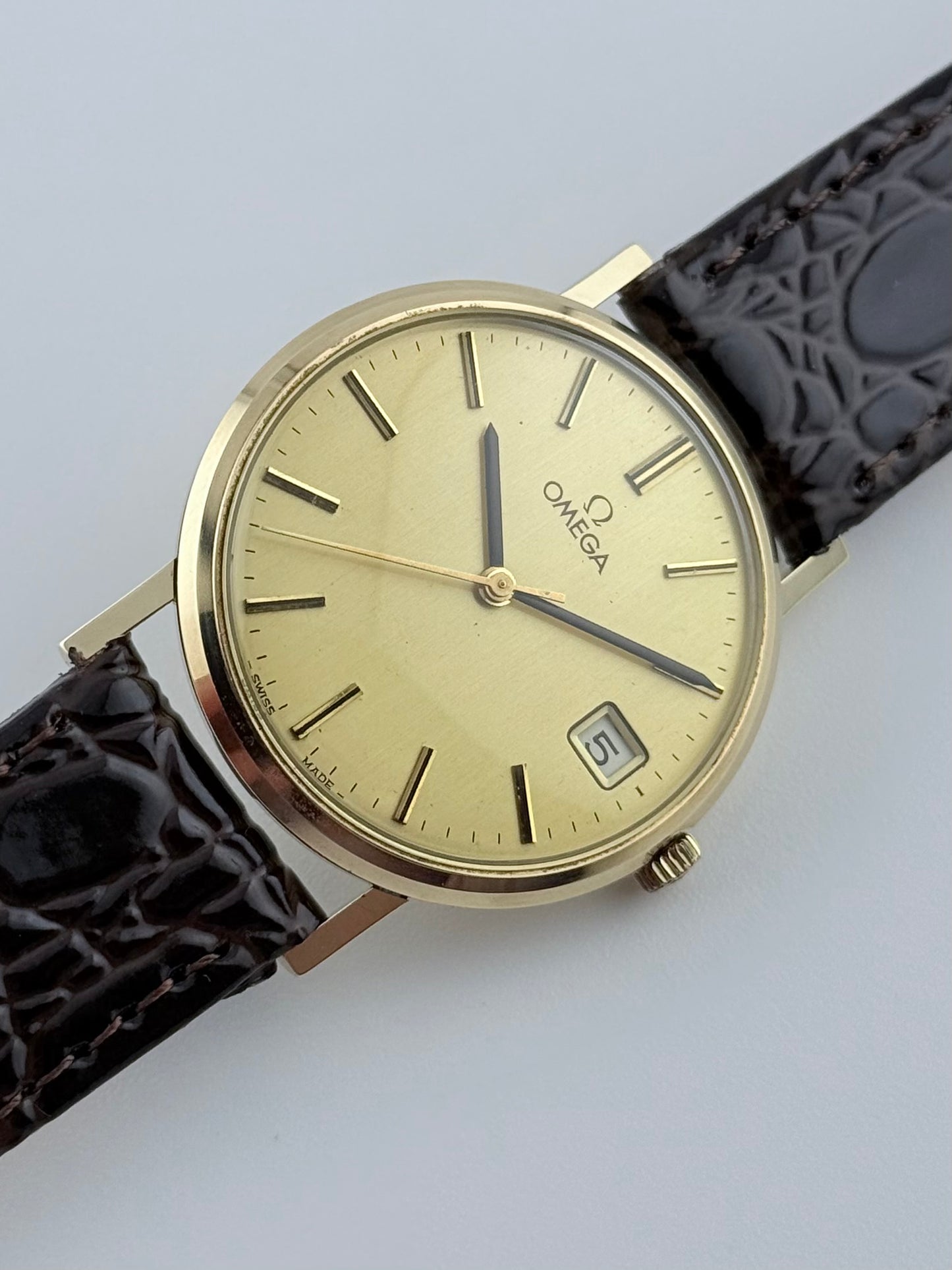 Omega Geneve Manual Wind 9ct Gold 132.5017