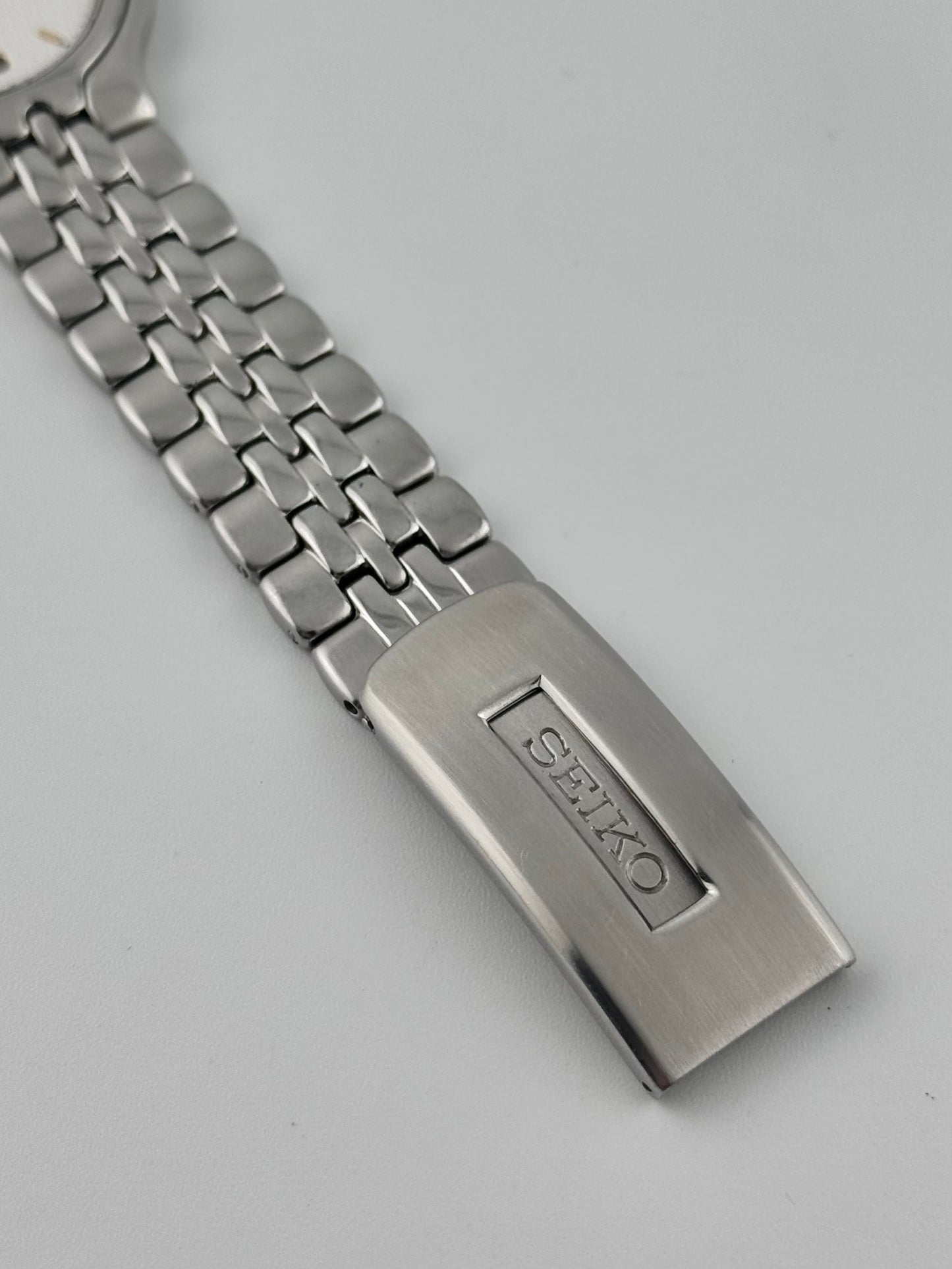 Seiko Presage Quartz Date 5E29-6B80 Rare Dial