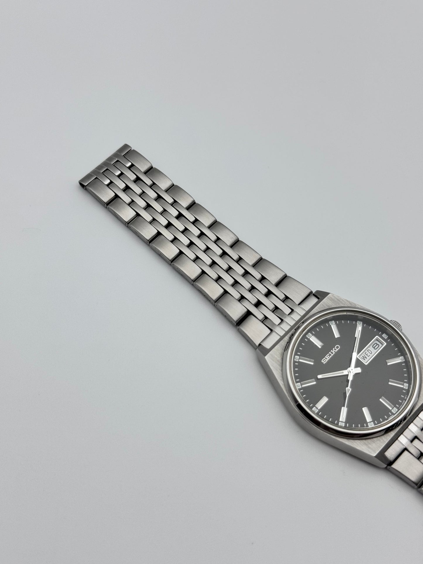 Seiko Quartz V743-9020 - Box and Papers