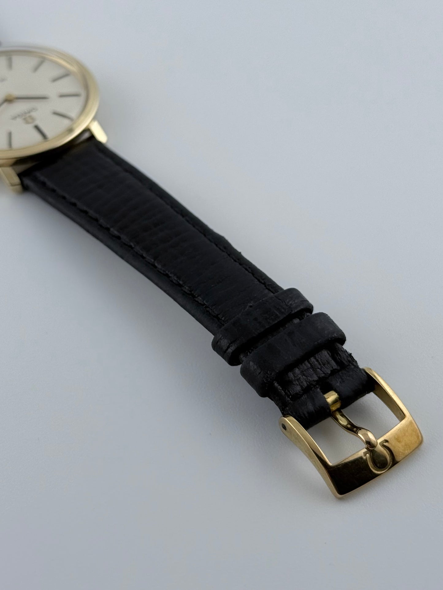 Omega De Ville Manual Wind 9ct Gold - 111.077 - Original Strap & Buckle