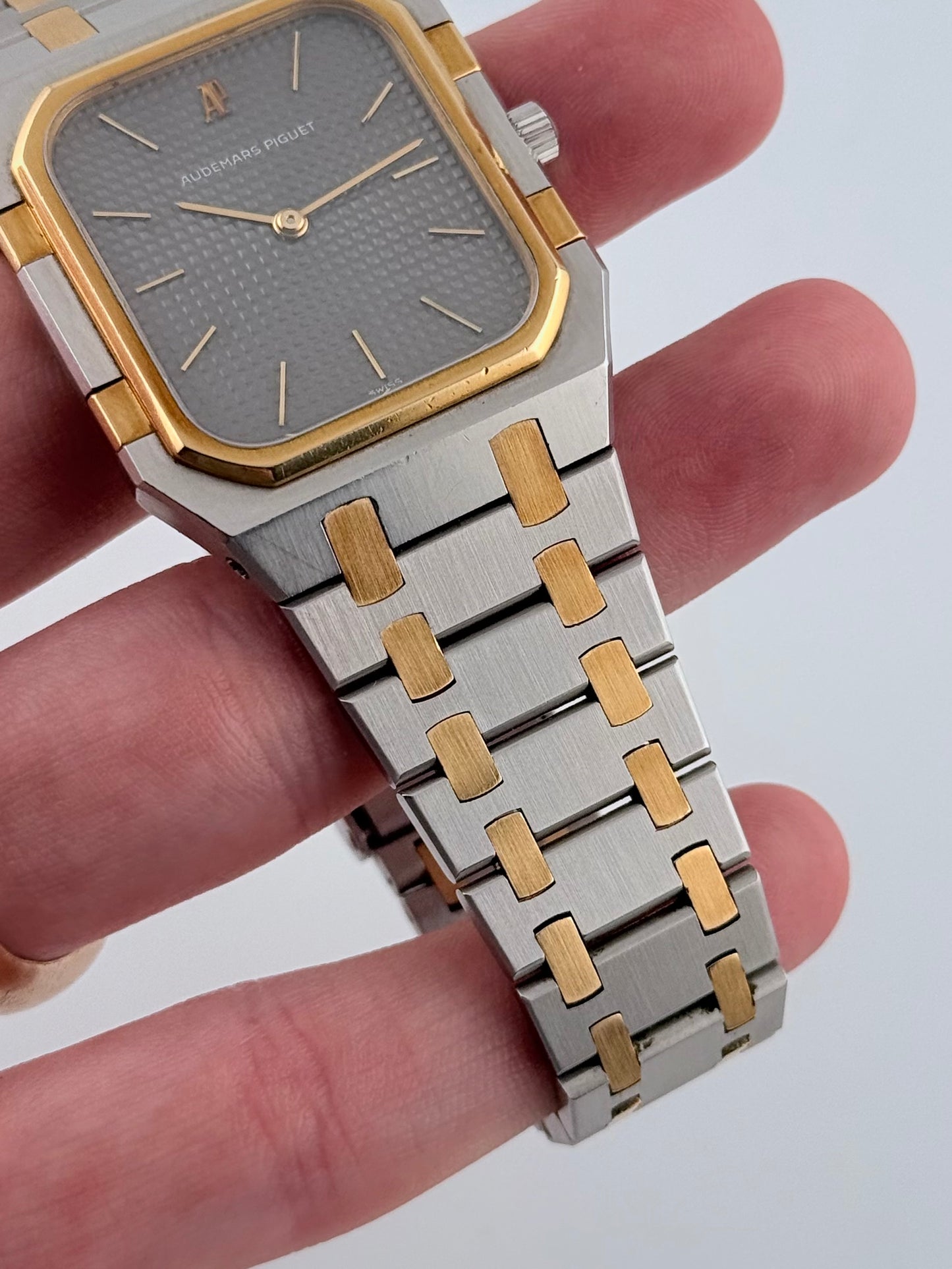 Audemars Piguet Royal Oak Jumbo - 56005 SA - Box and Papers