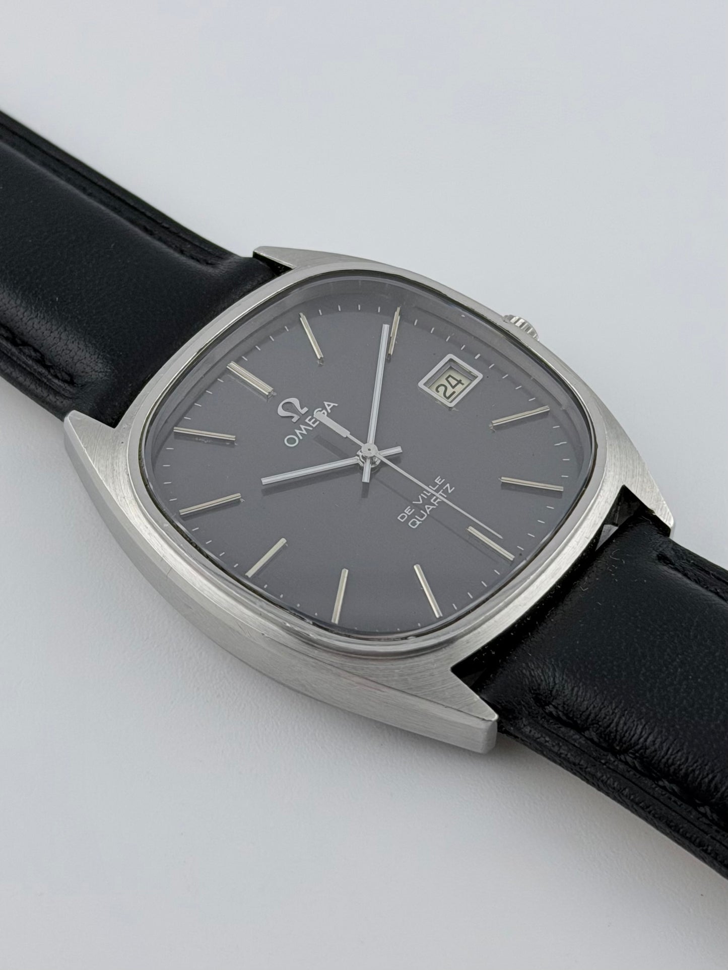 Omega DeVille Quartz Date 192.0034 - Rare Slate Grey Dial