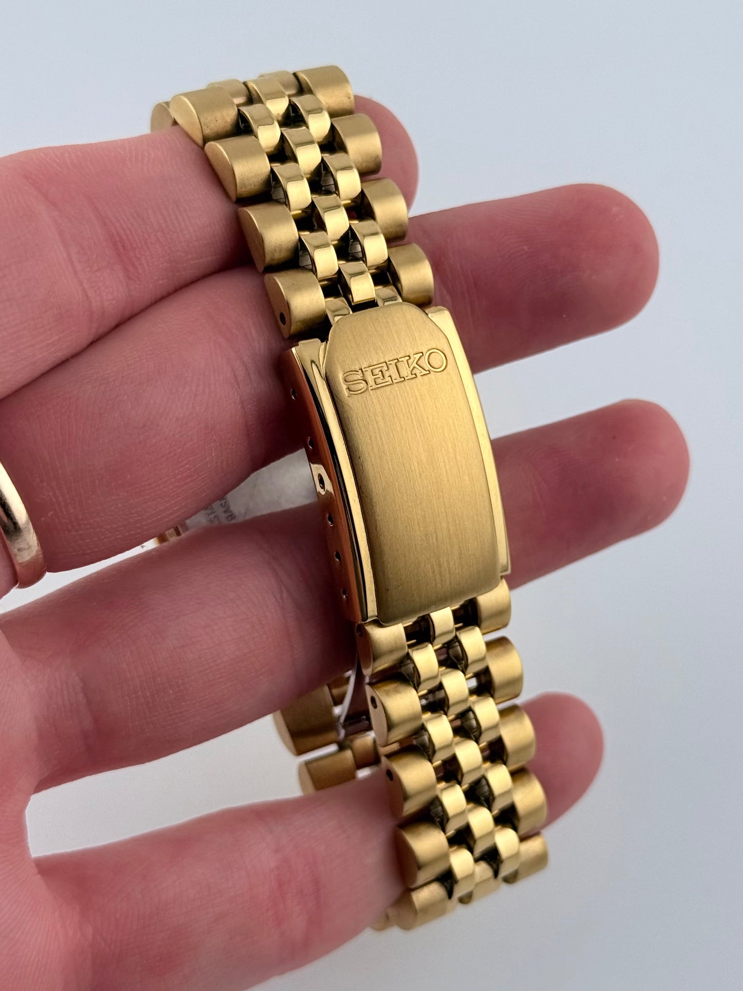 Seiko Quartz “Datejust” 7N43-8111