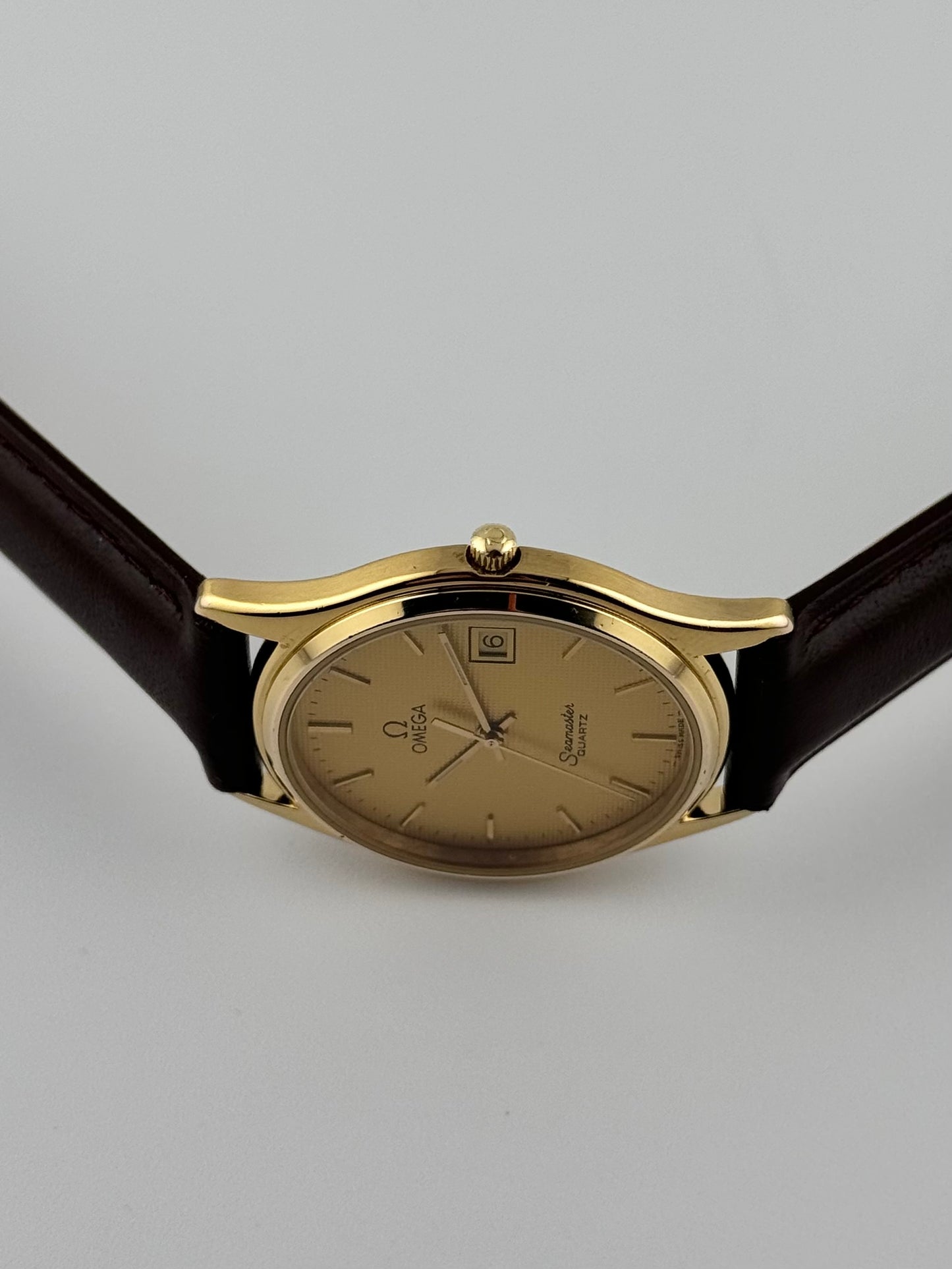 Omega Seamaster Quartz Date 196.0251 - Waffle Dial