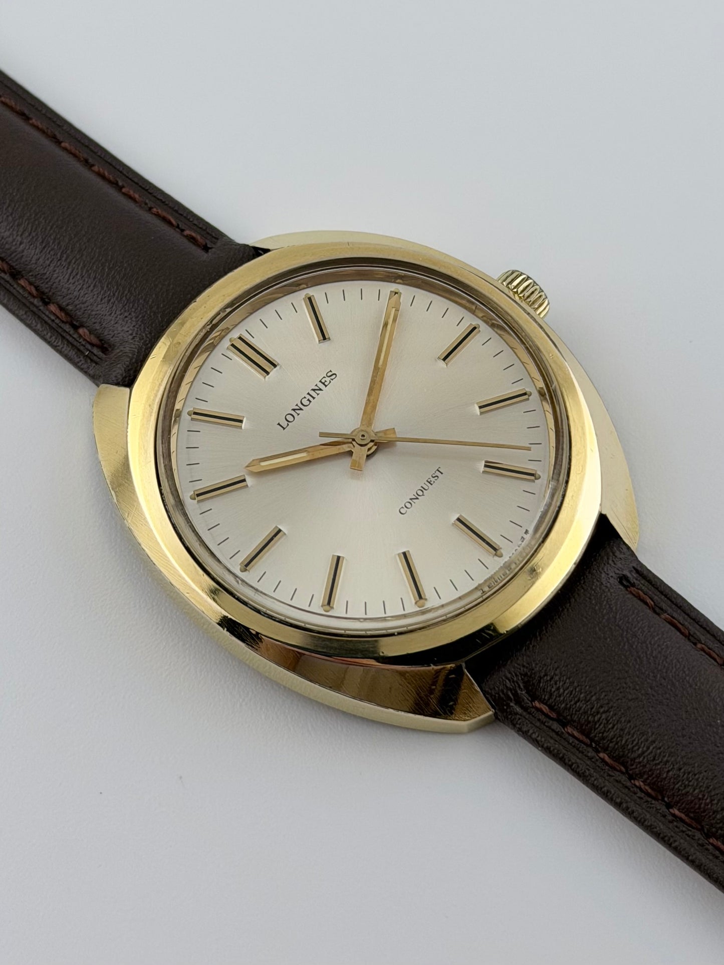 Longines Conquest Manual Wind - Sunburst Dial
