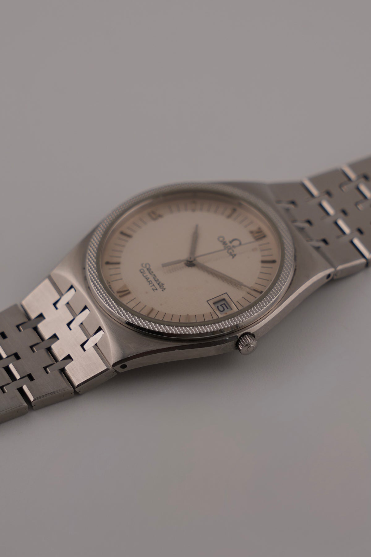 Omega Seamaster "Newport" Quartz Date 196.0275 - Rare Dial and Bezel