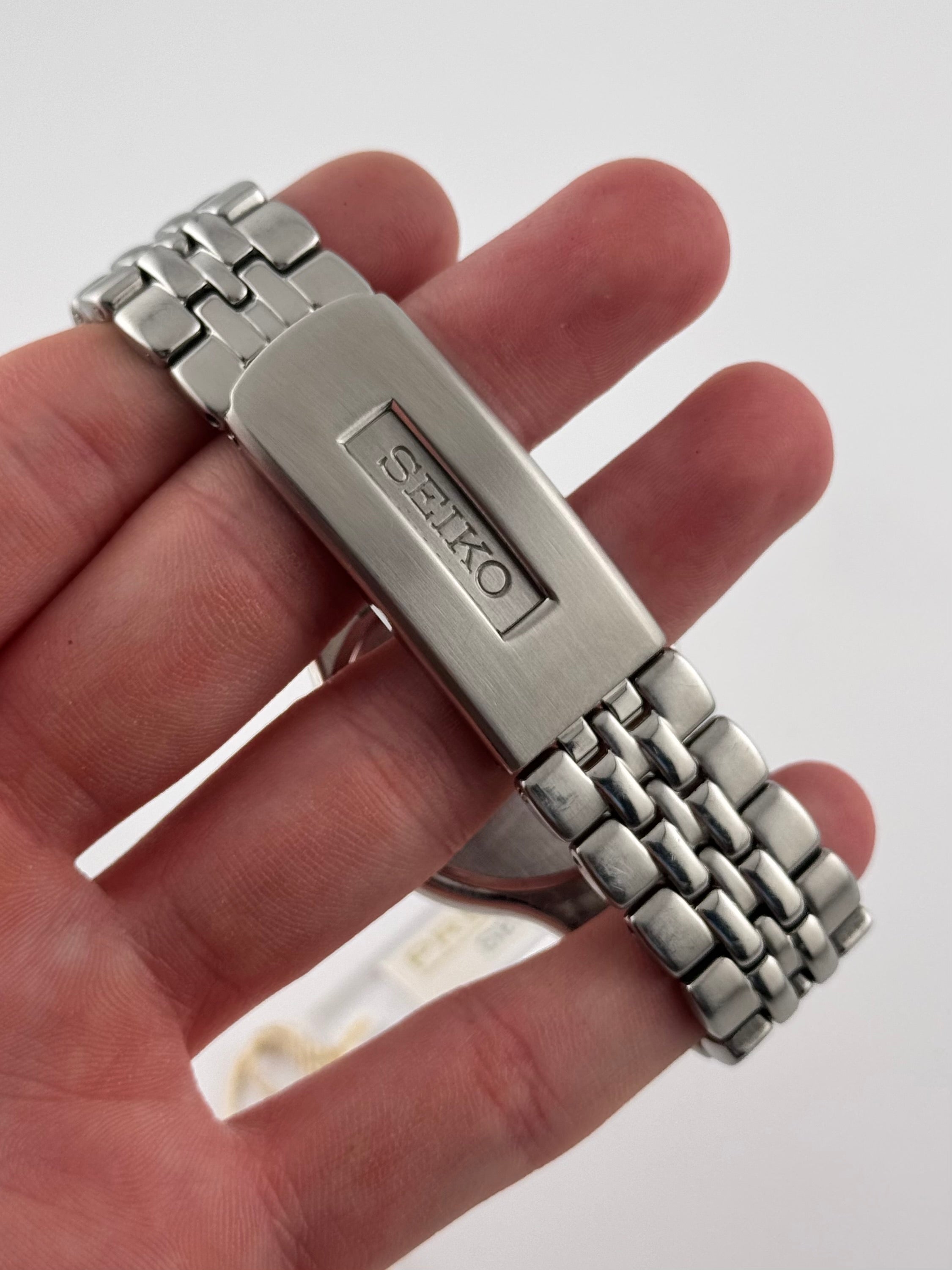 Seiko Presage Quartz Date 5E29-6B80 Rare Dial – The Wrist