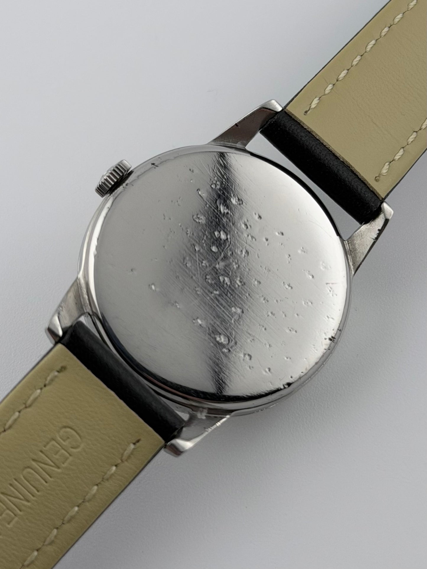 Omega Manual Wind - Sub Seconds - 2495-17