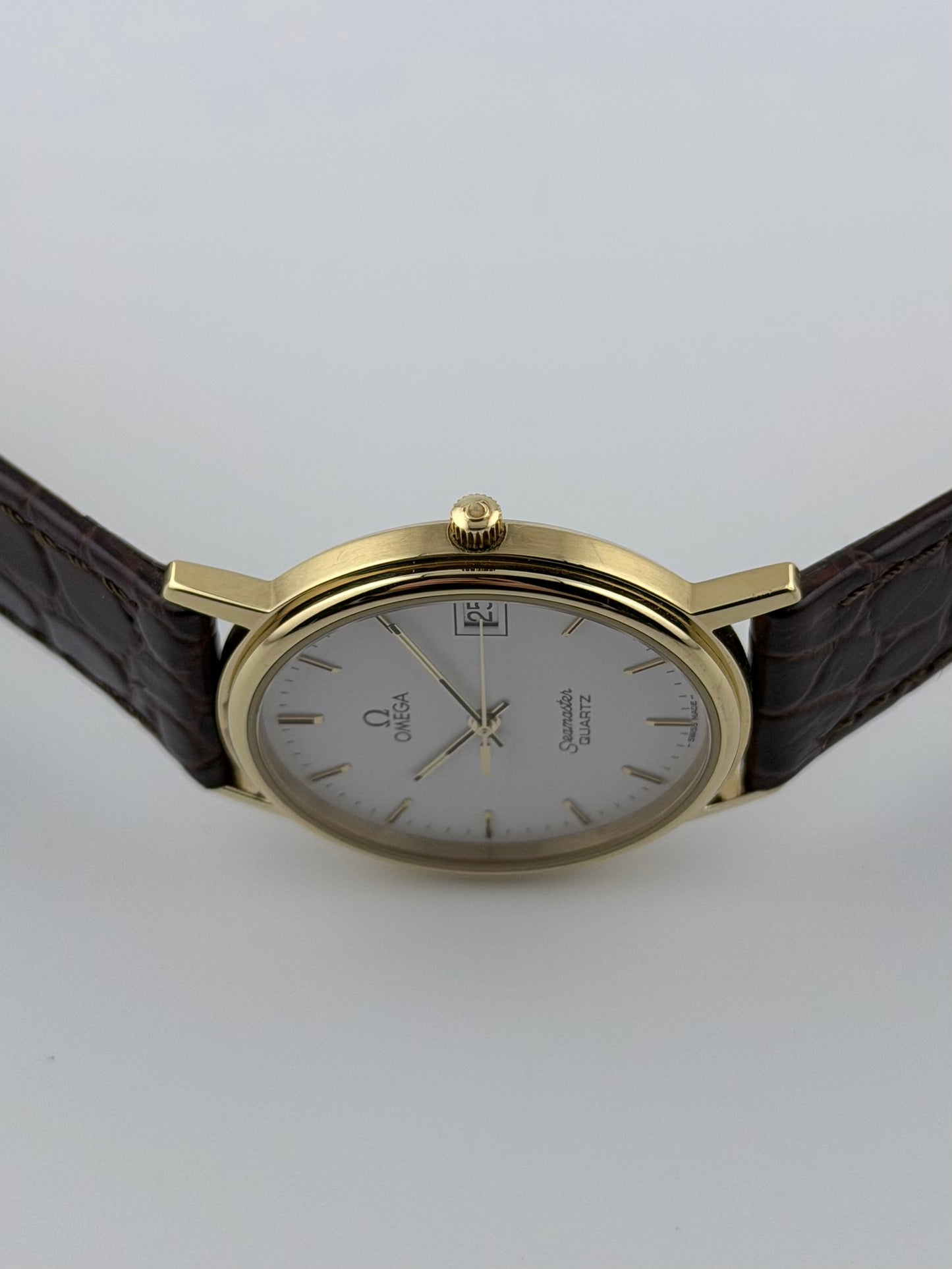 Omega Seamaster Quartz Date - 196.0266