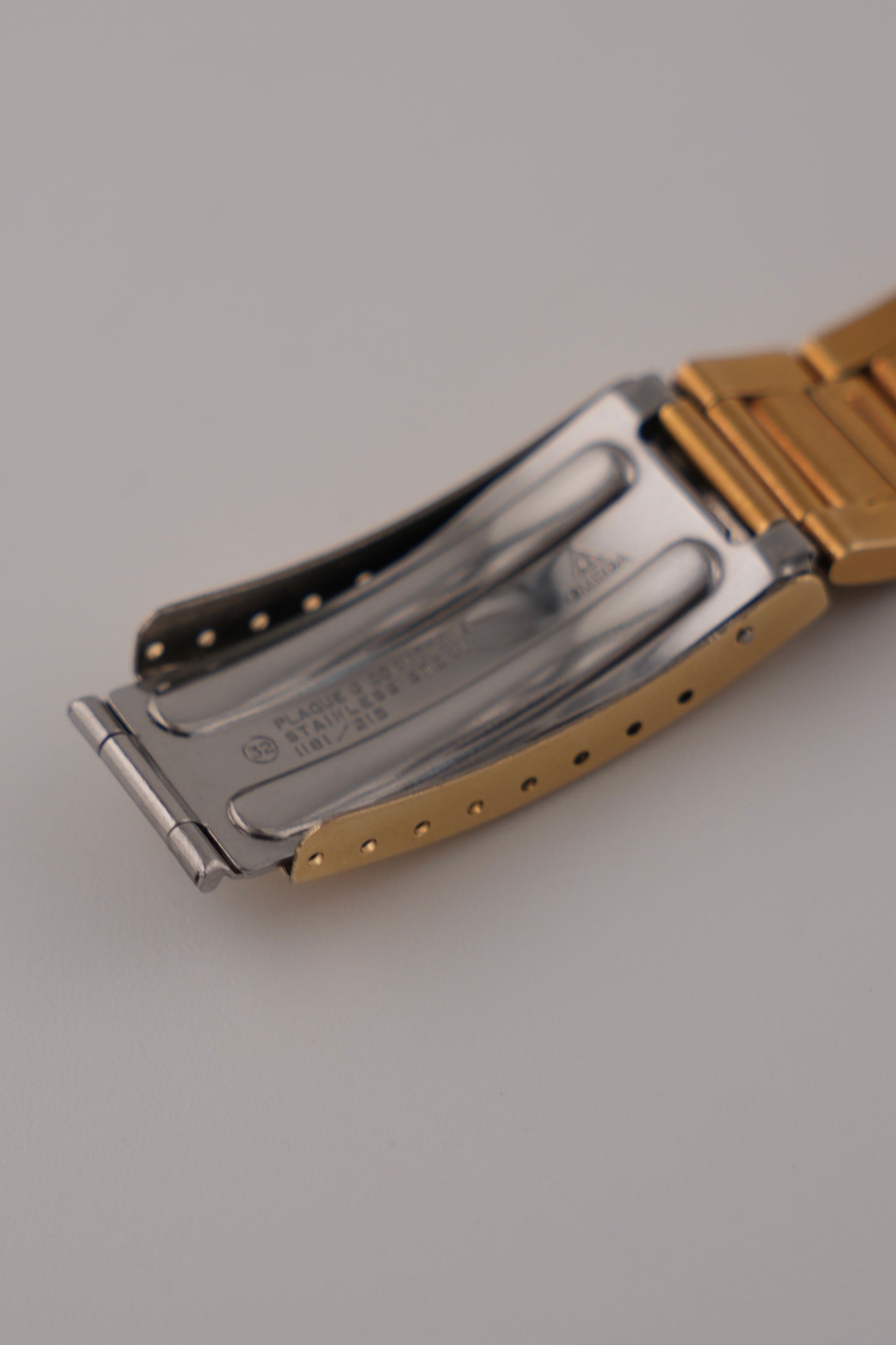 Omega Geneve Automatic Date 166.0173
