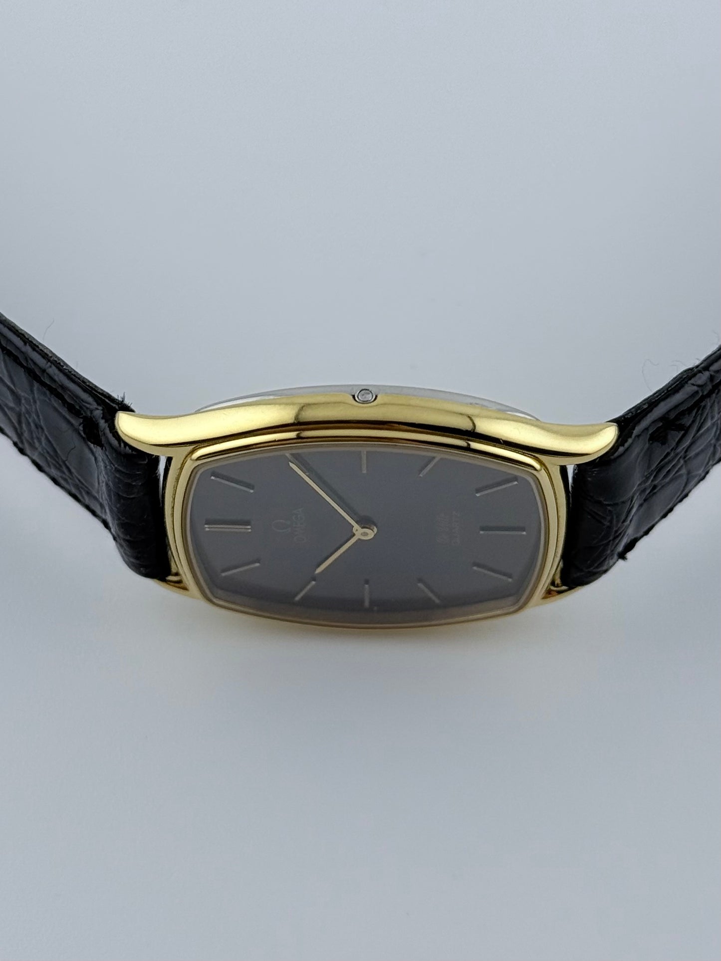 Omega DeVille Tonneau Quartz - 191.0100