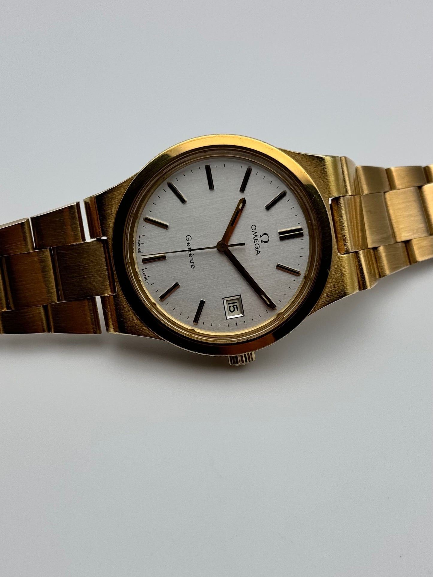 Omega Geneve Manual Wind Date 136.0103
