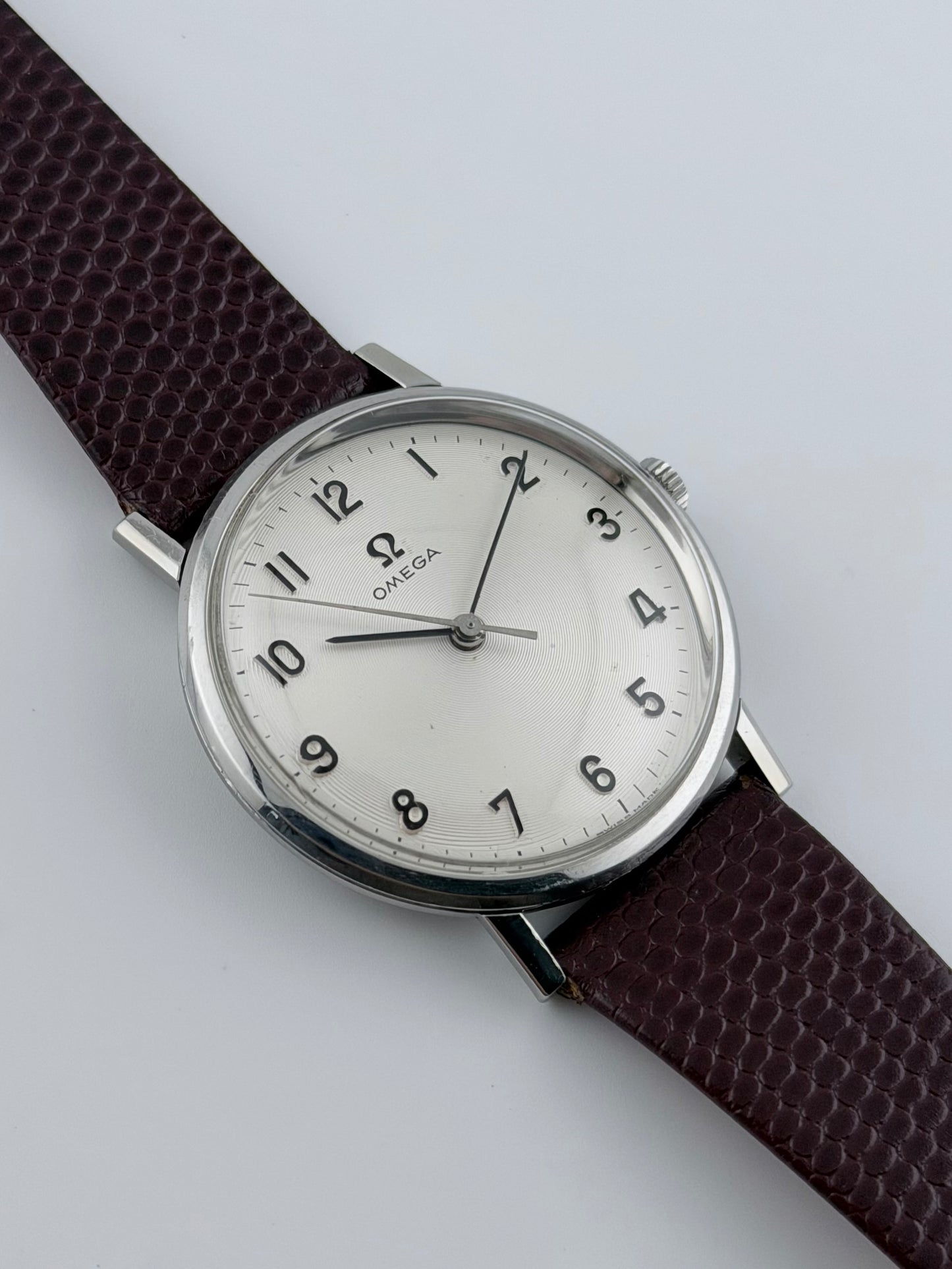 Omega Geneve Manual Wind 131.019 - Ultra Rare - Arabic Dial - Concentric Circles