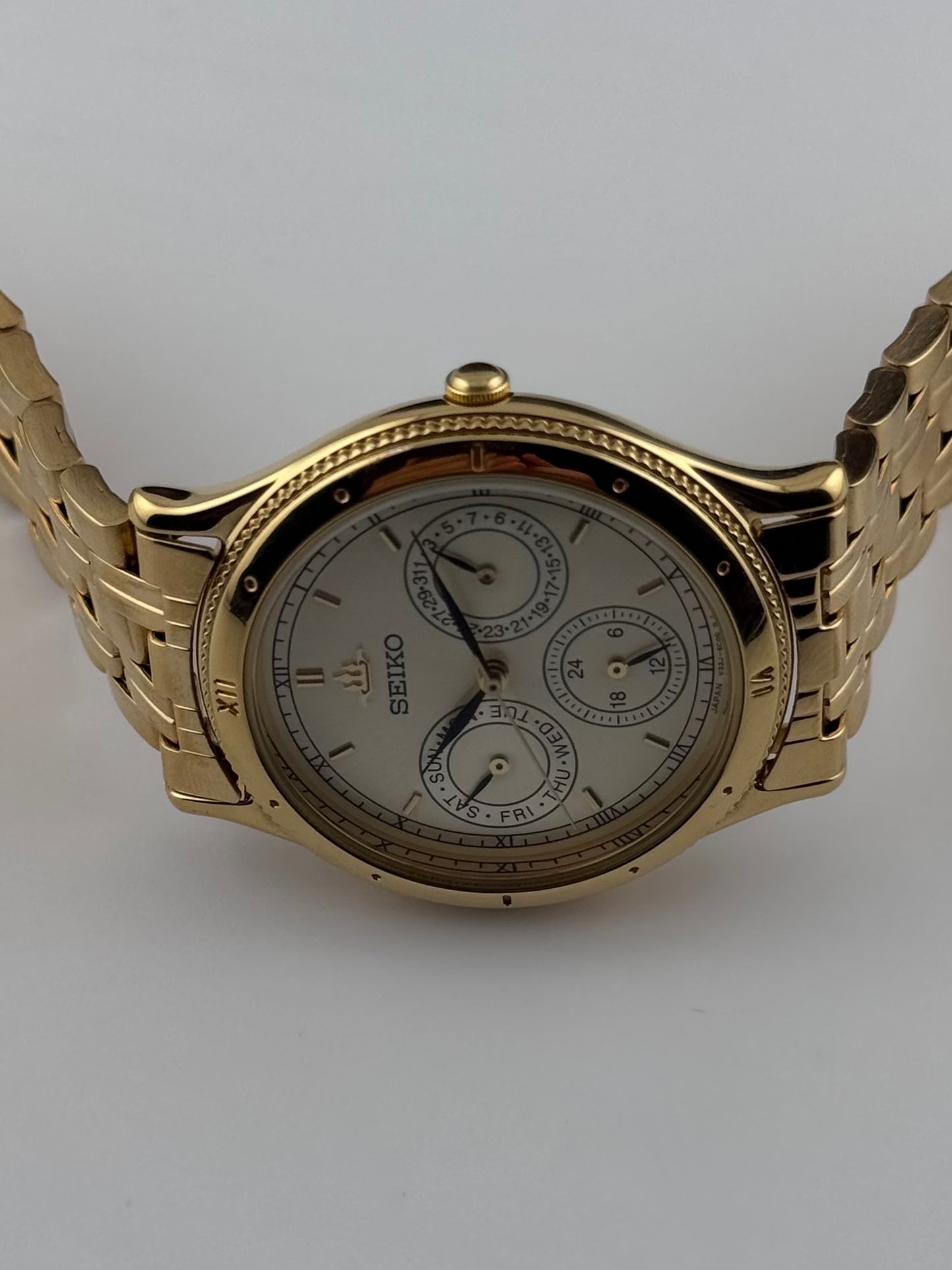 Seiko Quartz Galaxy - V33J-6B10