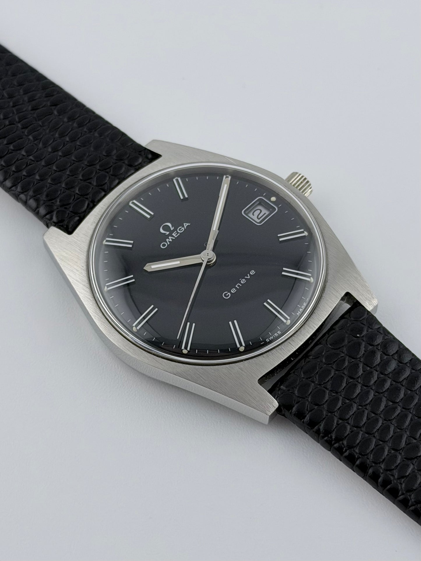Omega Geneve Date Manual Wind 136.041