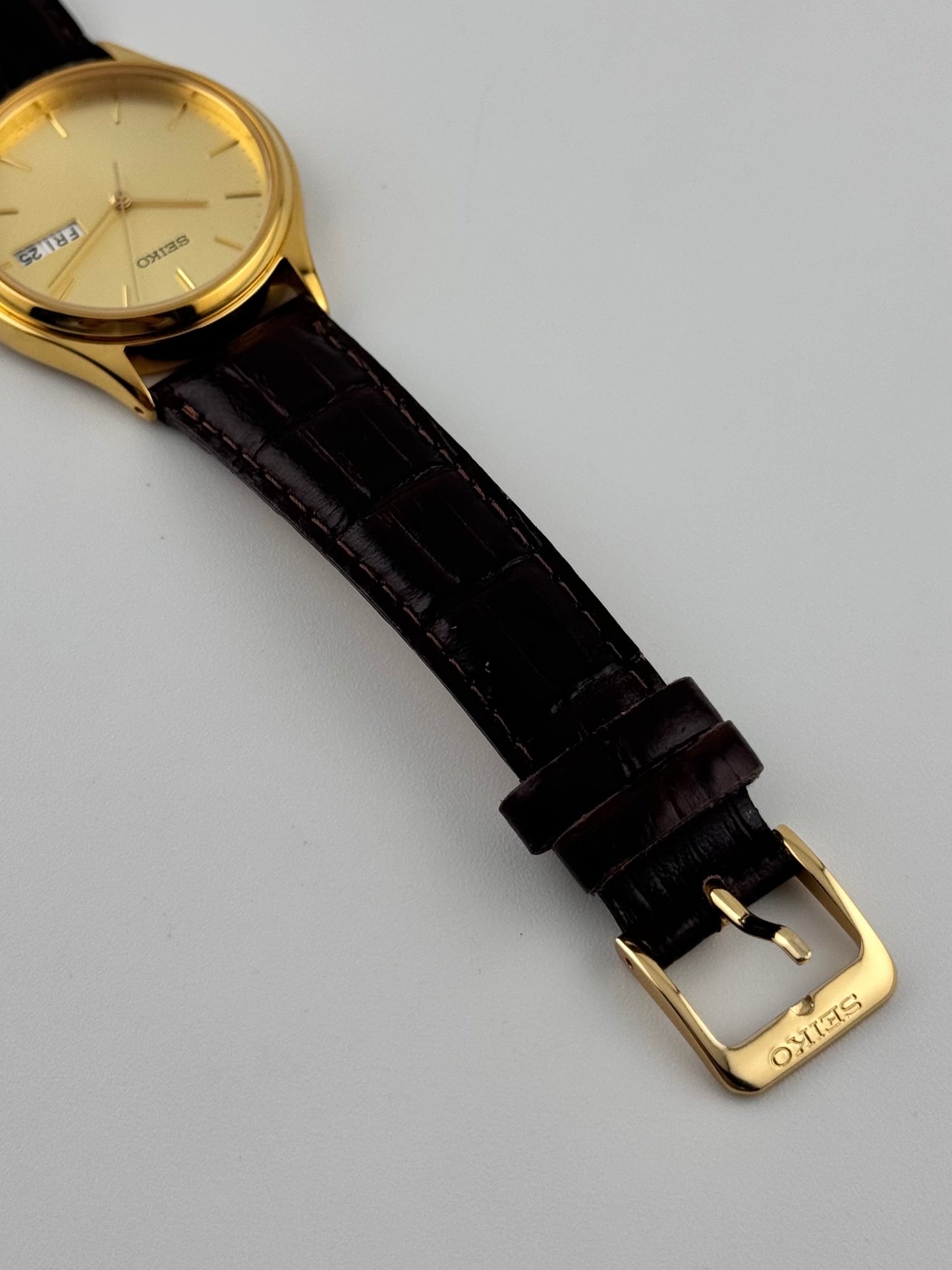 Seiko Quartz Day-Date 7N43-8A90 - Sunburst Dial