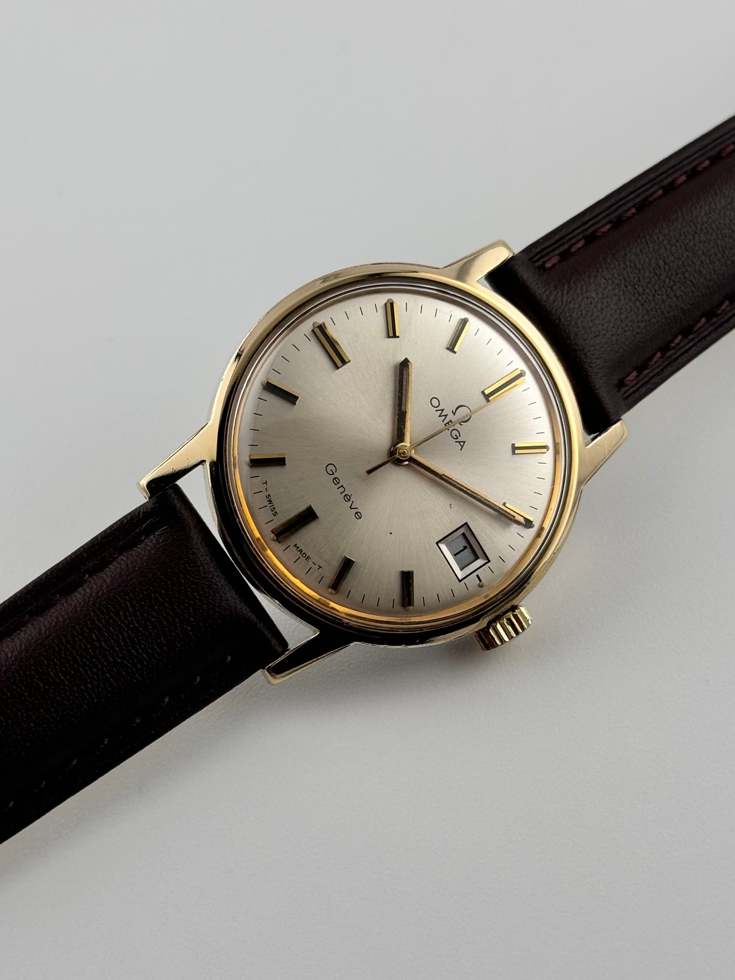 Omega Geneve Date Manual Wind - 136.070
