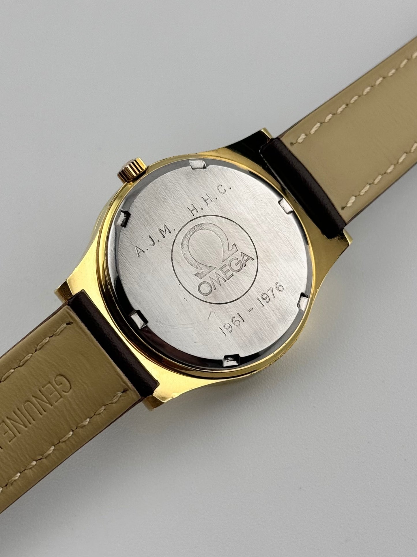 Omega Geneve Date Manual Wind - 136.0102