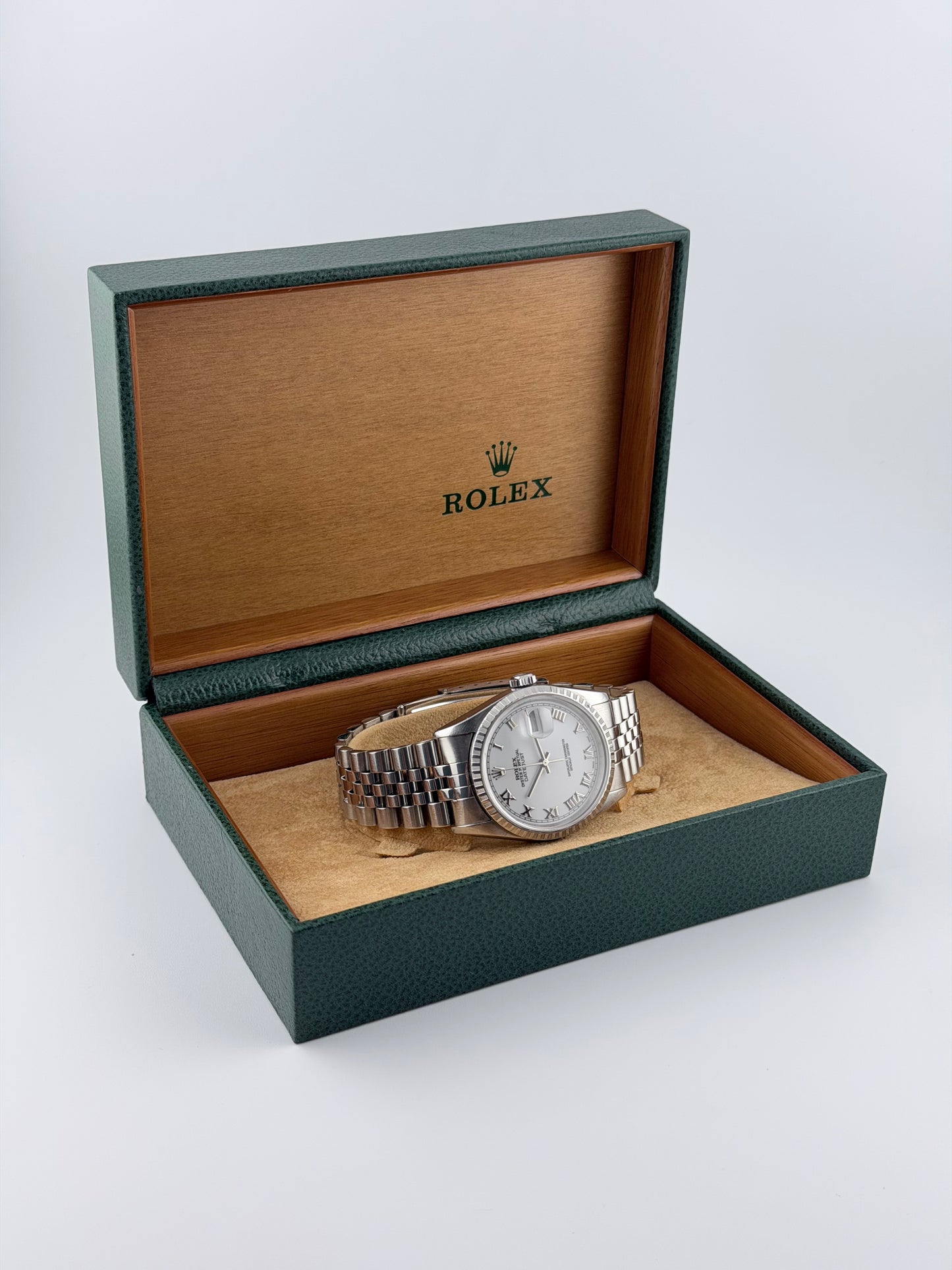 Rolex Datejust Oyster Perpetual - 16220 - Roman Numeral Dial - Original Box