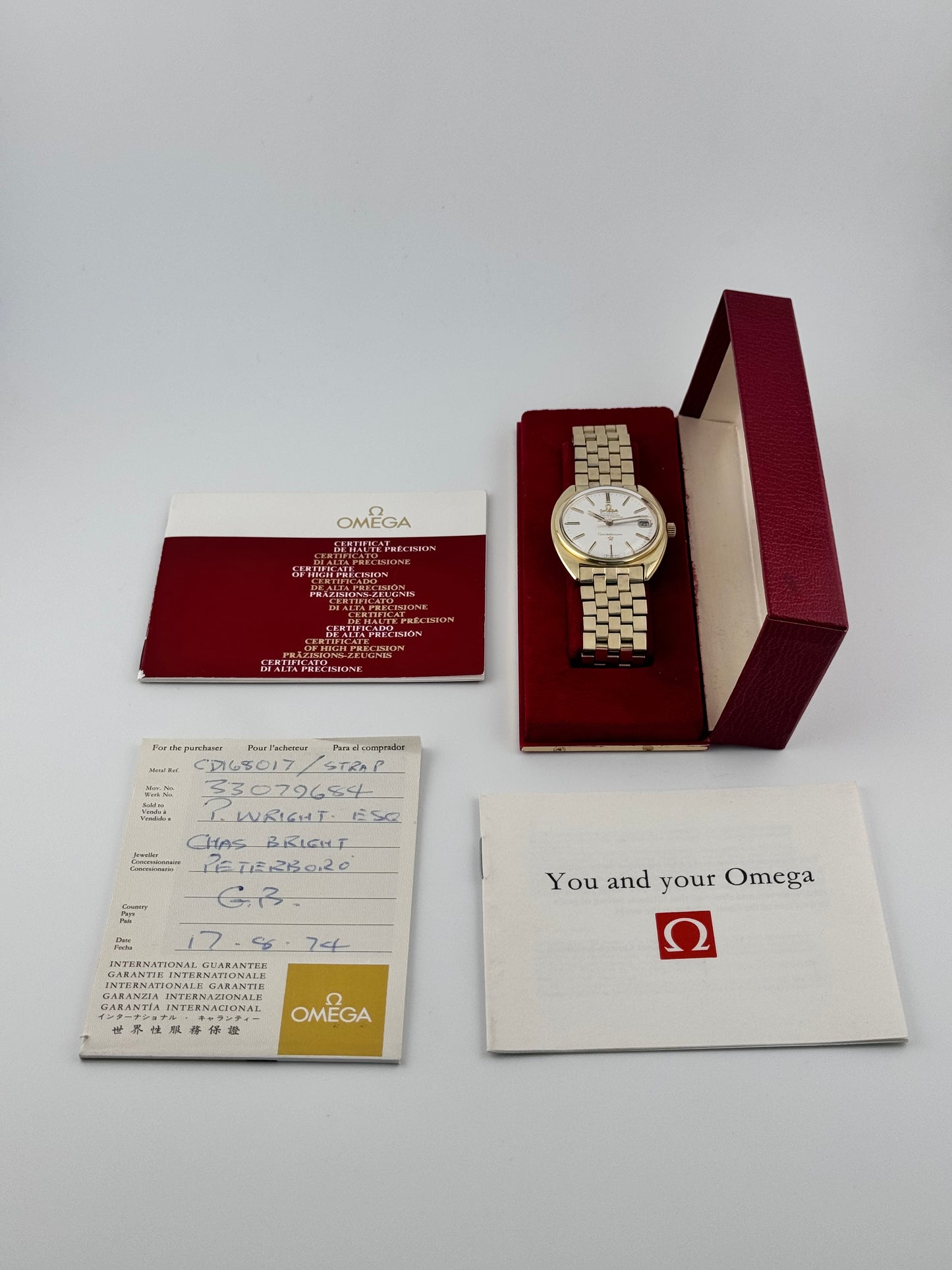Omega Constellation Chronometer Automatic Date 168.017 - Box and Papers