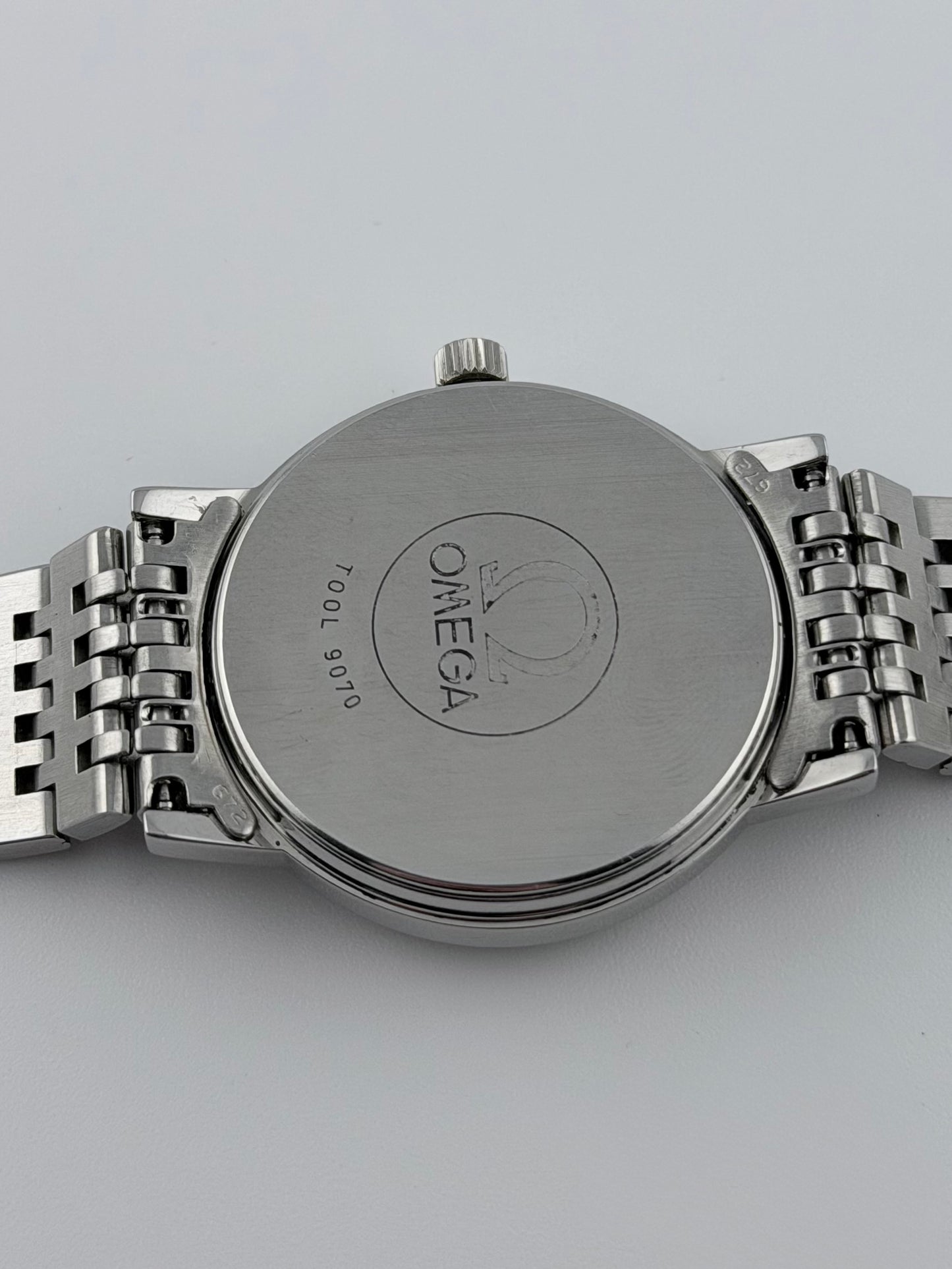 Omega Date Manual Wind 136.0104 - Original Bracelet