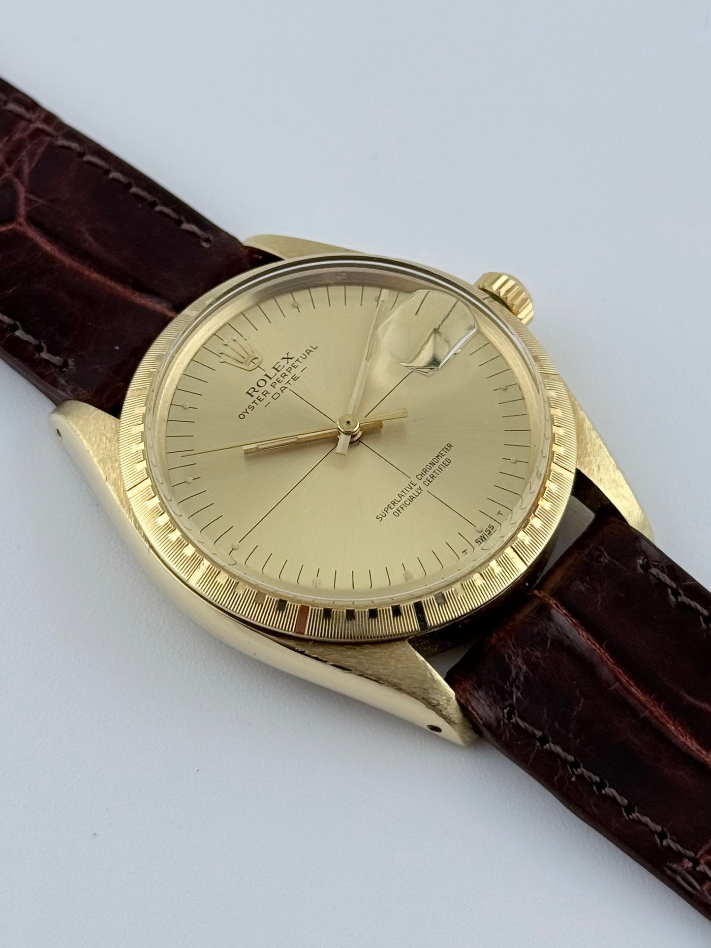 Rolex Oyster Perpetual Date Automatic - 1512 - Zephyr Dial - Solid 14ct Gold - Box and Papers