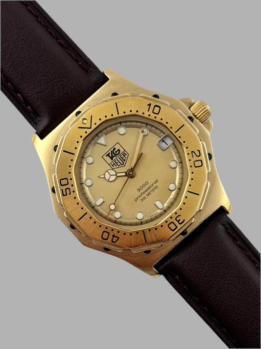 Tag Heuer Professional 3000 Quartz Date - 934.406