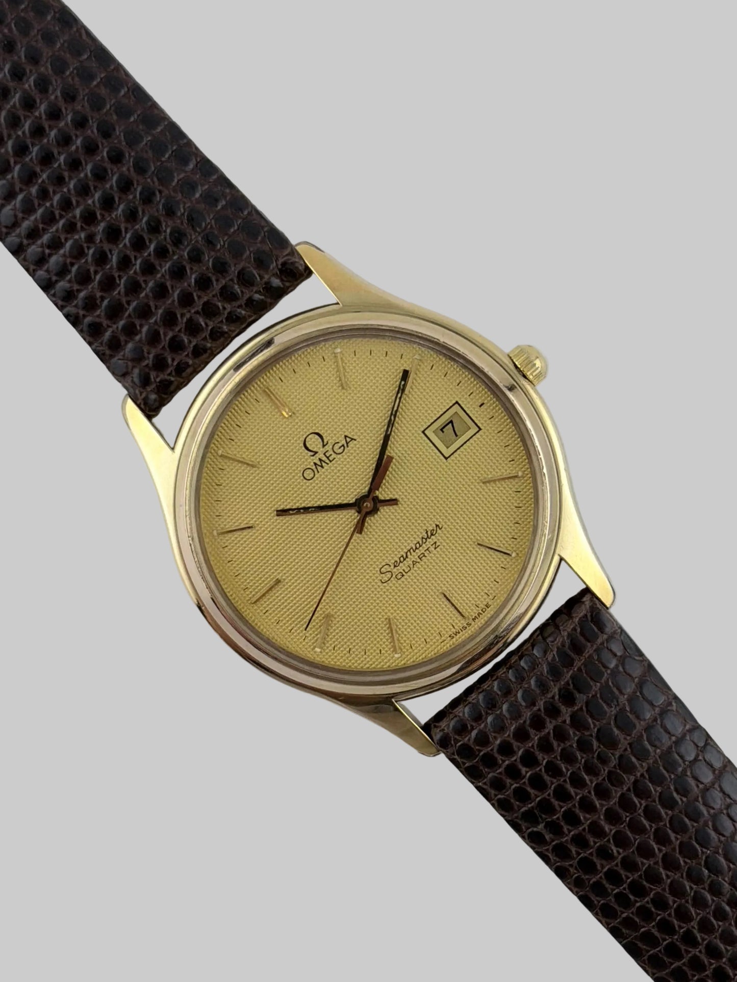 Omega Seamaster Quartz Date 196.0251 Hobnail Dial
