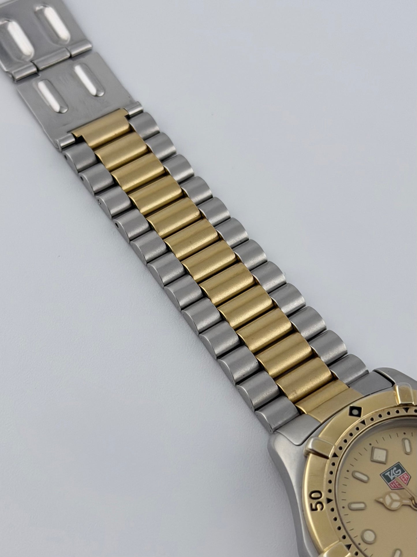 Tag Heuer Professional 200m Quartz Date - 964.013.2