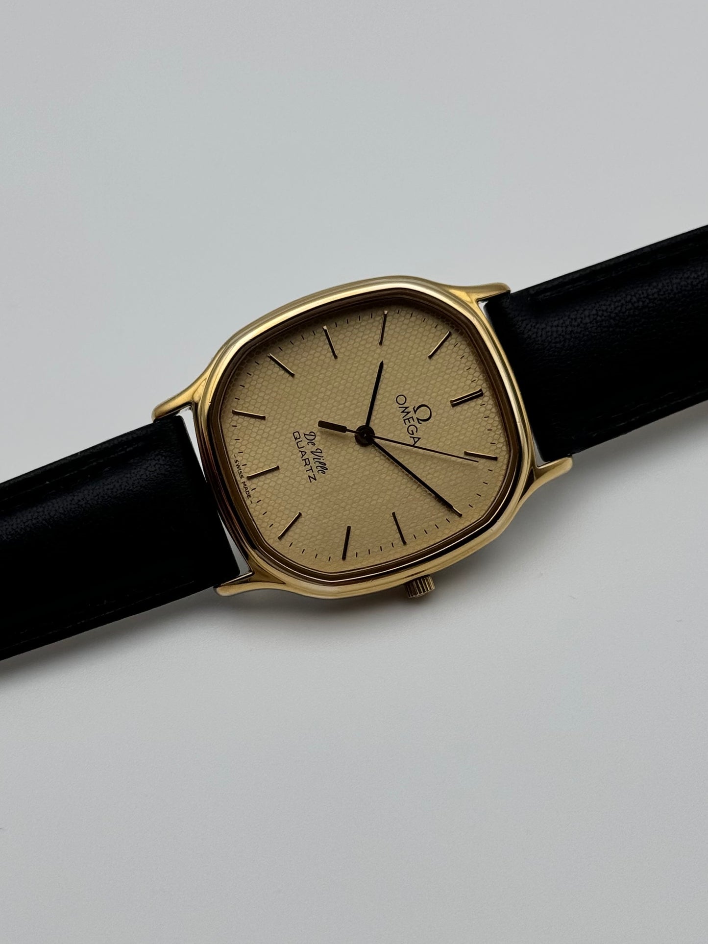 Omega De Ville Tank Quartz - Honeycomb Dial - 195.0013