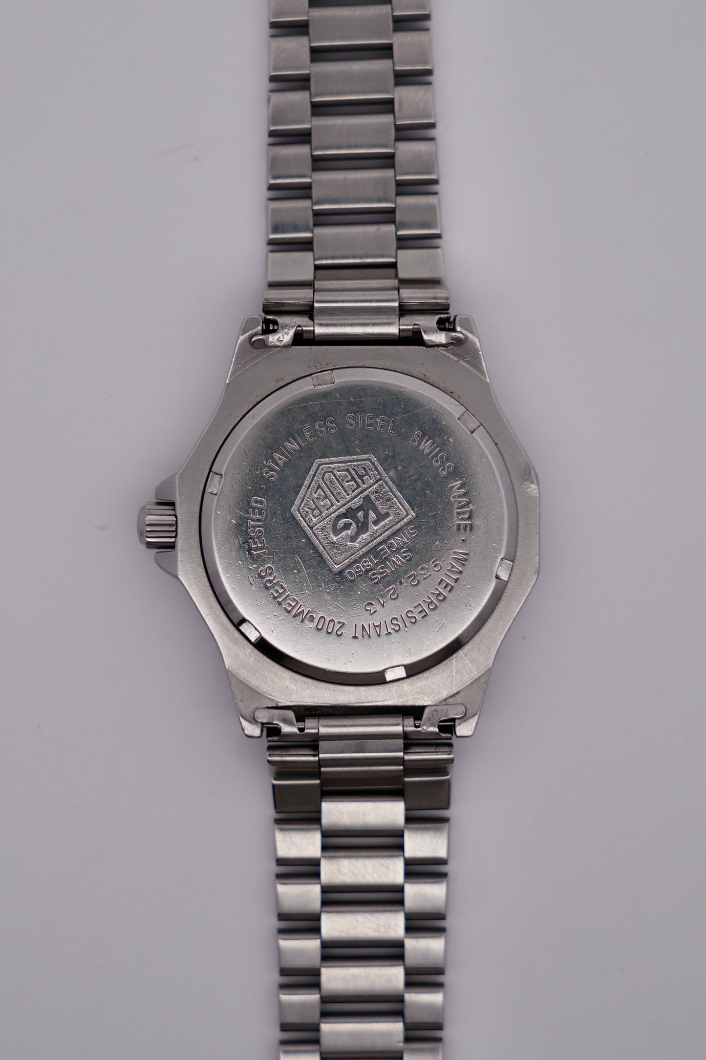 TAG Heuer Professional 3000 Quartz Date - 932.213