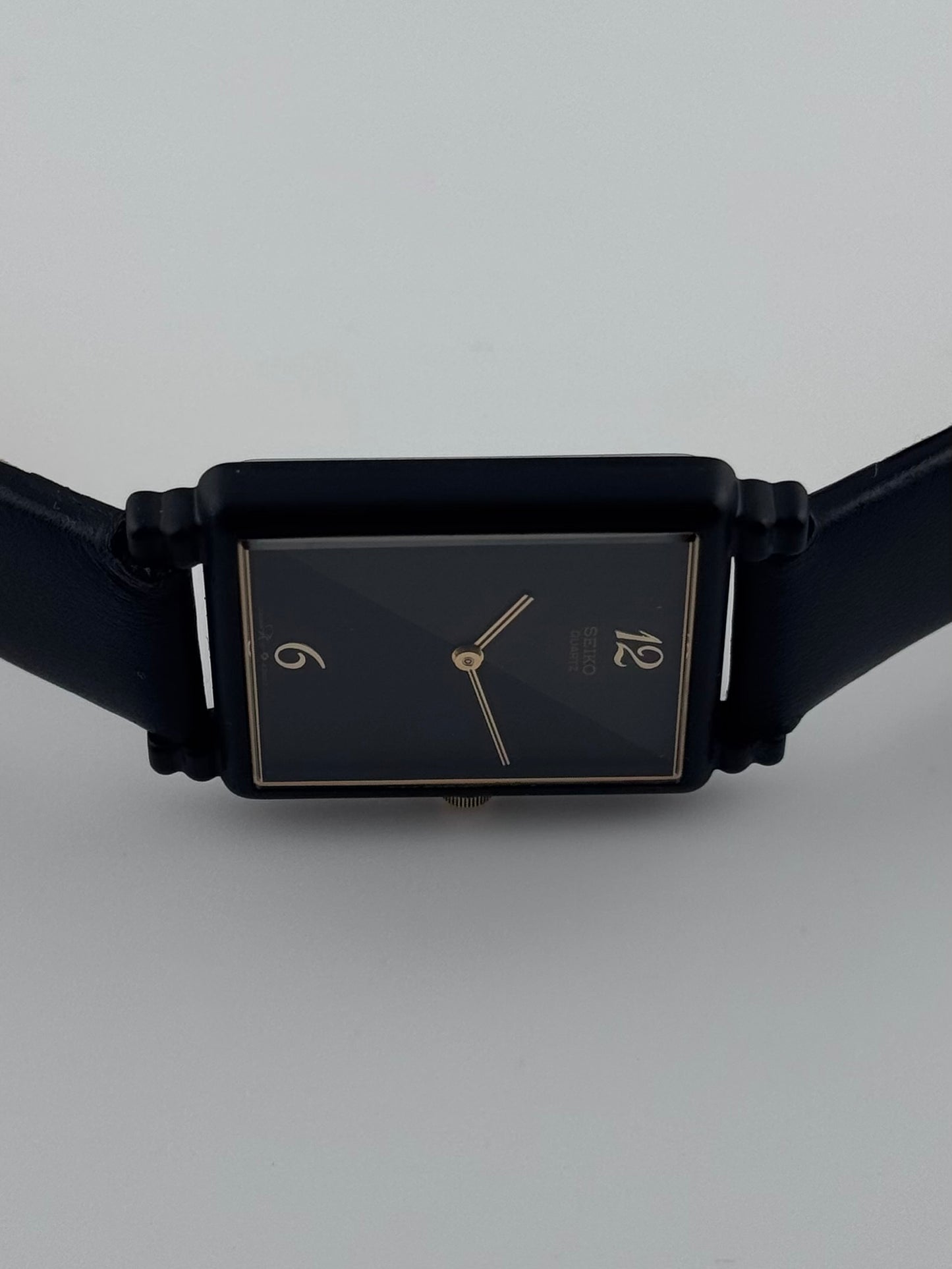 Seiko Quartz Tank - 6530-5680 Rare Sample
