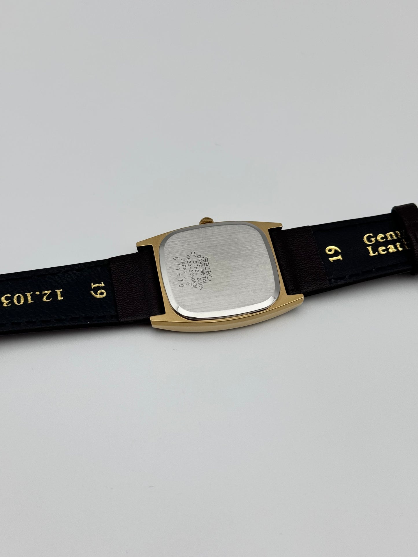 Seiko Tank Quartz 6352-5250