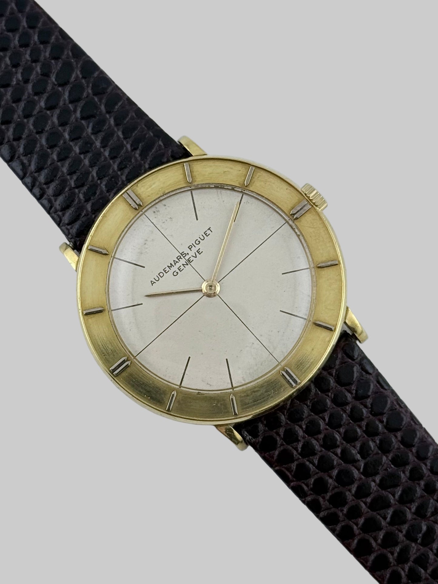 Audemars Piguet Disco Volante 1950s 18ct Gold