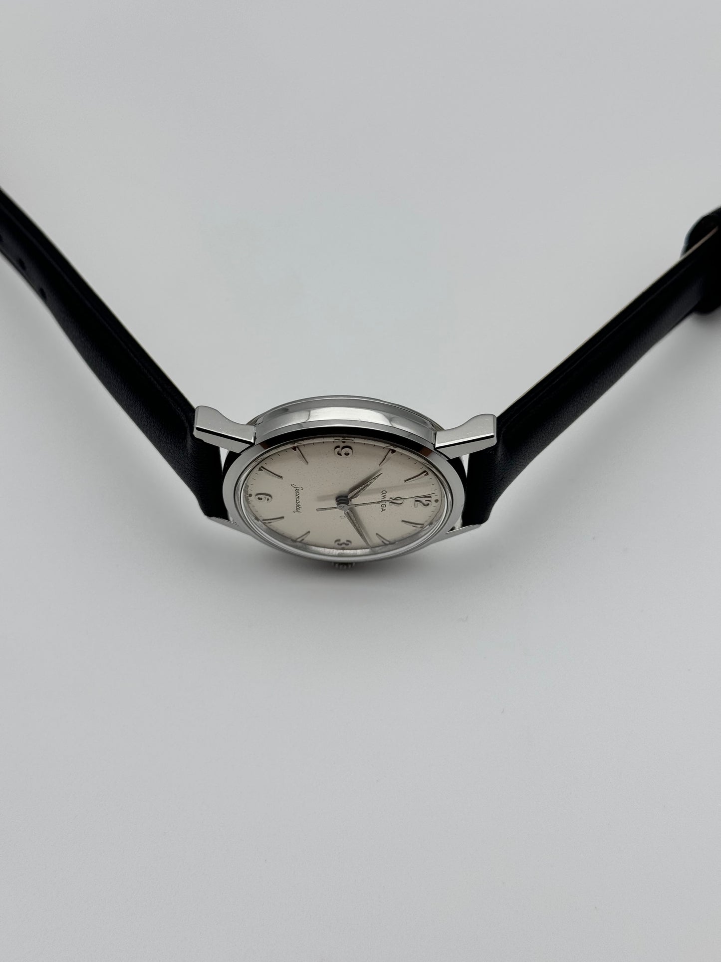 Omega Seamaster Manual Wind Arabic Numerals - 14723