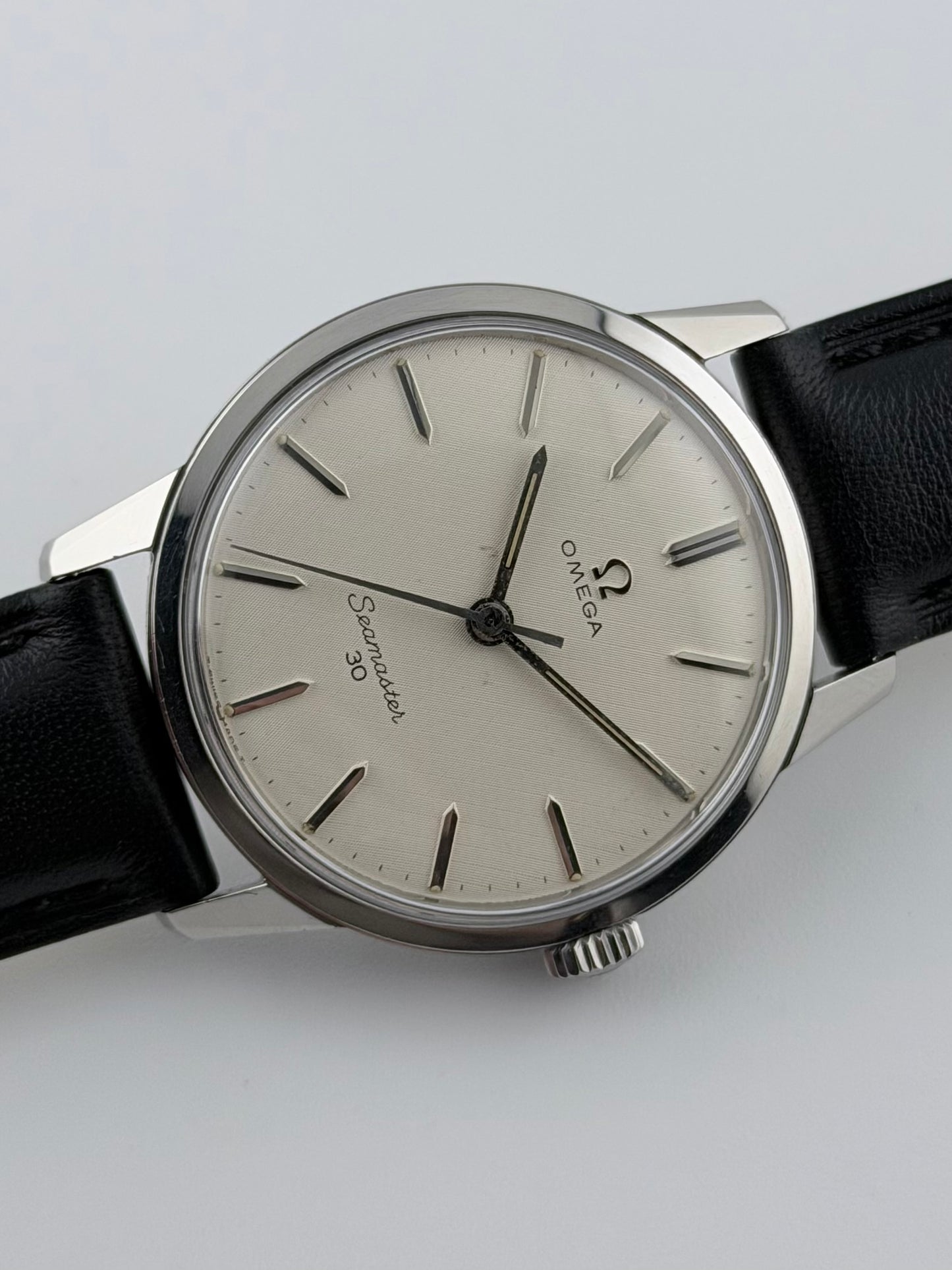 Omega Seamaster 30 Manual Wind 135.007 - Rare linen dial