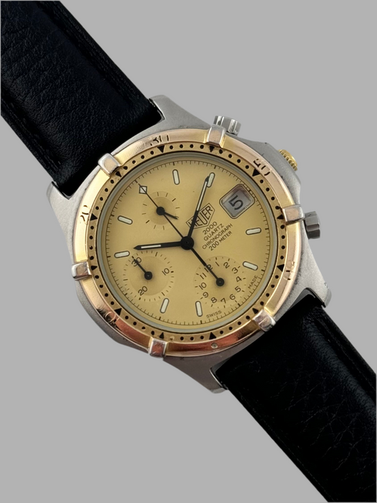 Heuer 2000 Quartz Chronograph - M379