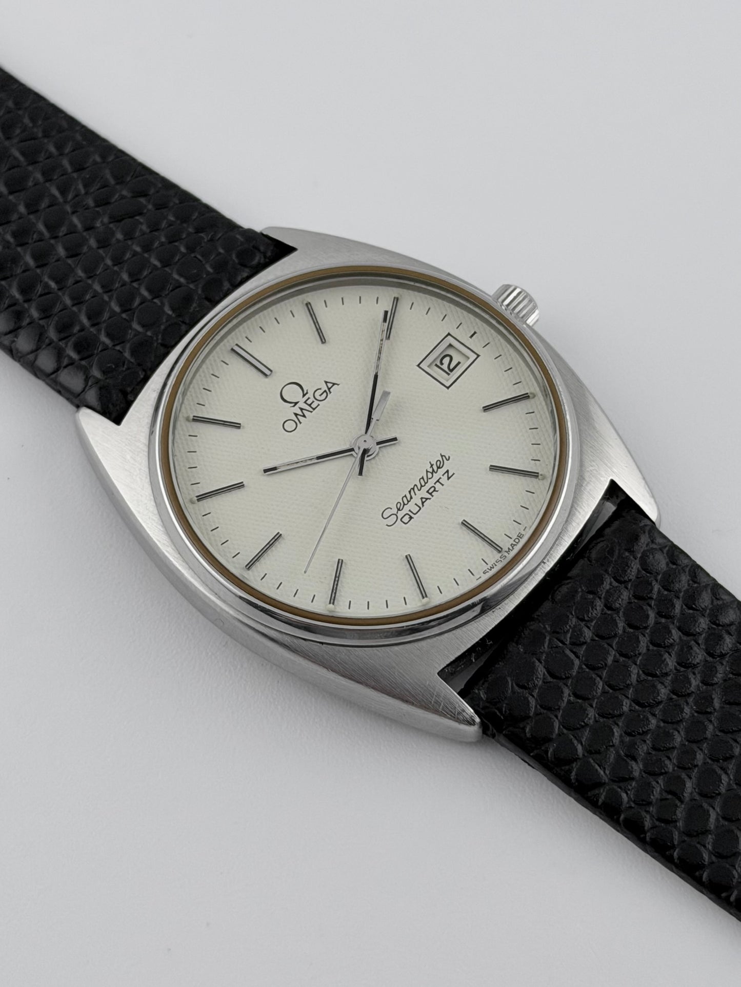 Omega Seamaster Quartz Date 196.0186 - Waffle Dial