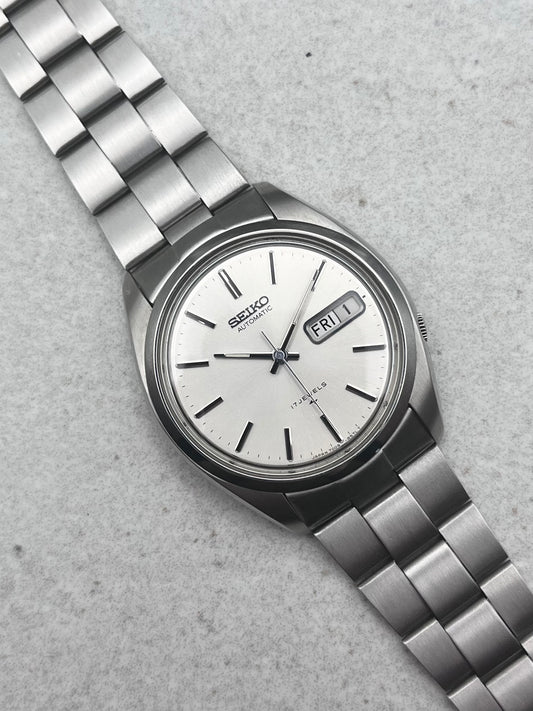 Seiko Automatic 17j 7009-8210 Near New Old Stock