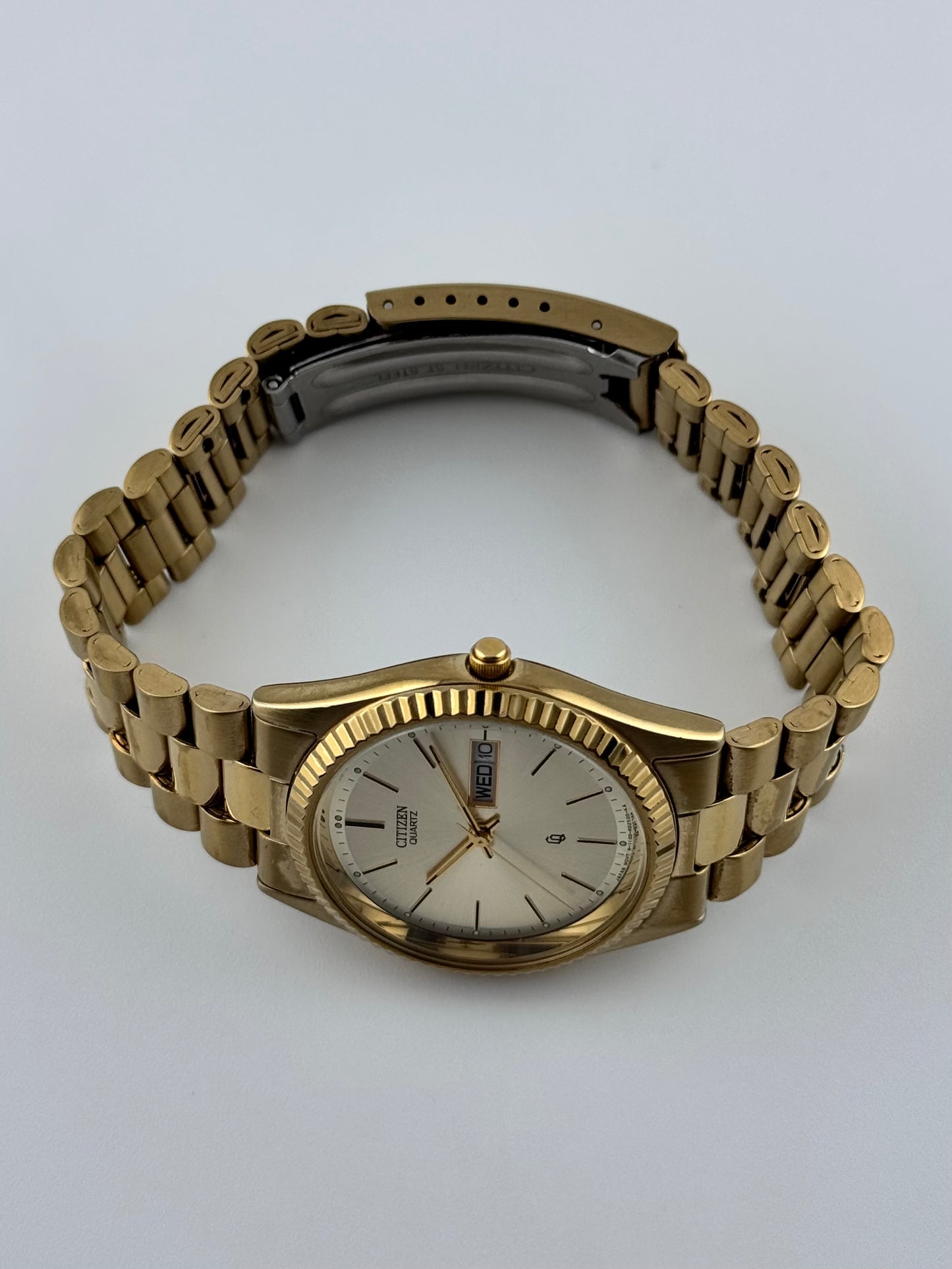 Citizen CQ Quartz Day-Date Sunburst Dial