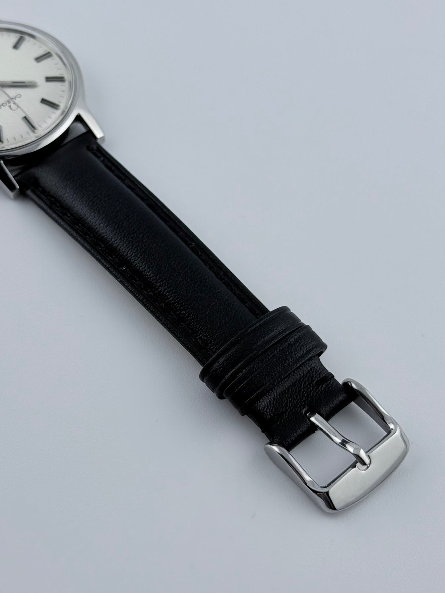 Omega Geneve Date Manual Wind - 136.070
